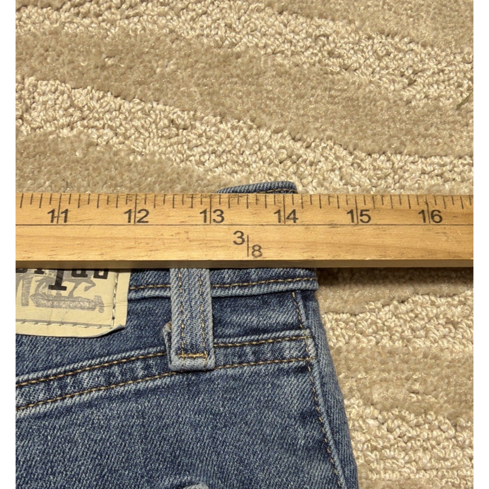 Levi’s Silver Tab Mom Jeans Women’s Size 28x27L Med Wash High Rise Denim