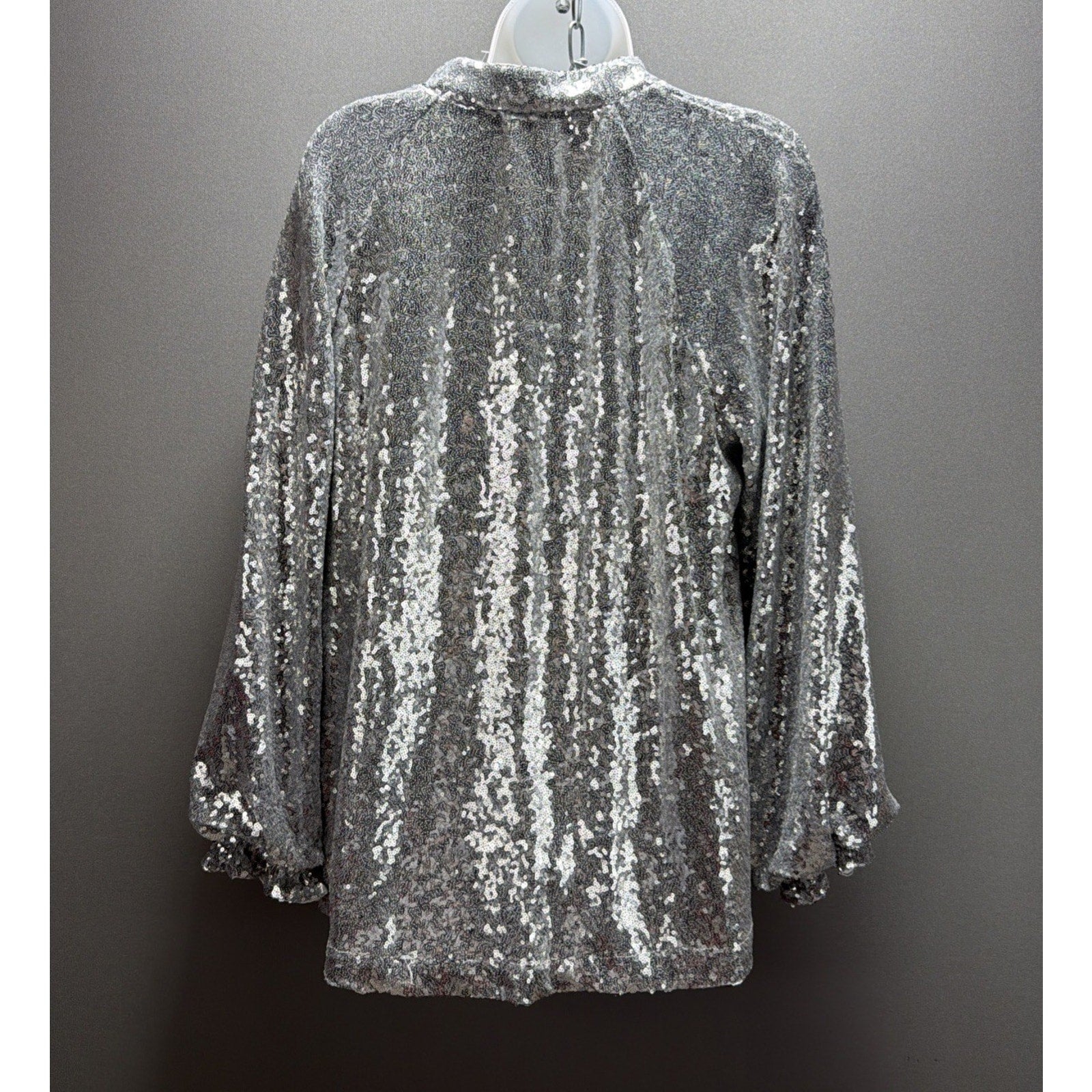 Crown & Ivy Silver Sequin Blouse 1X Lined Stretch Top Balloon Sleeve Sparkle NWT