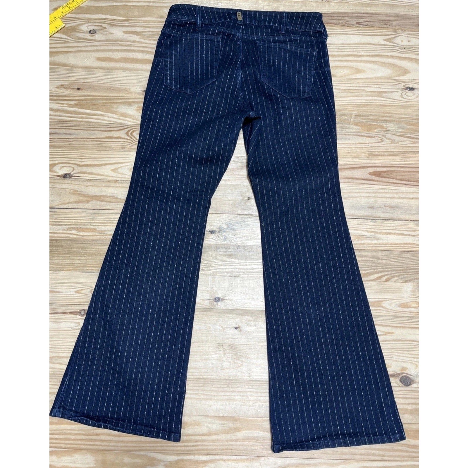 ARIAT Women's Perfect Rise Jasmine Flare Jeans Silver Stripe Rinse 34R