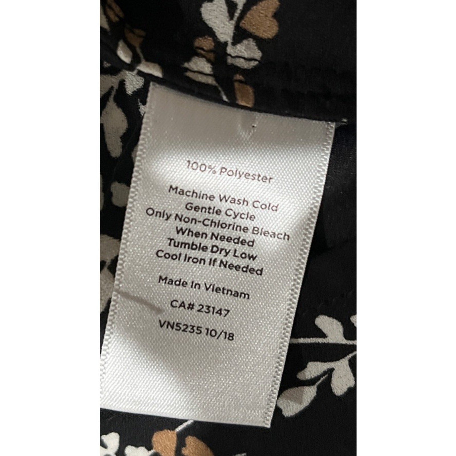 Talbots Keyhole Flowy Tunic Top Women's LP Petite Black Tan Floral Long Sleeve