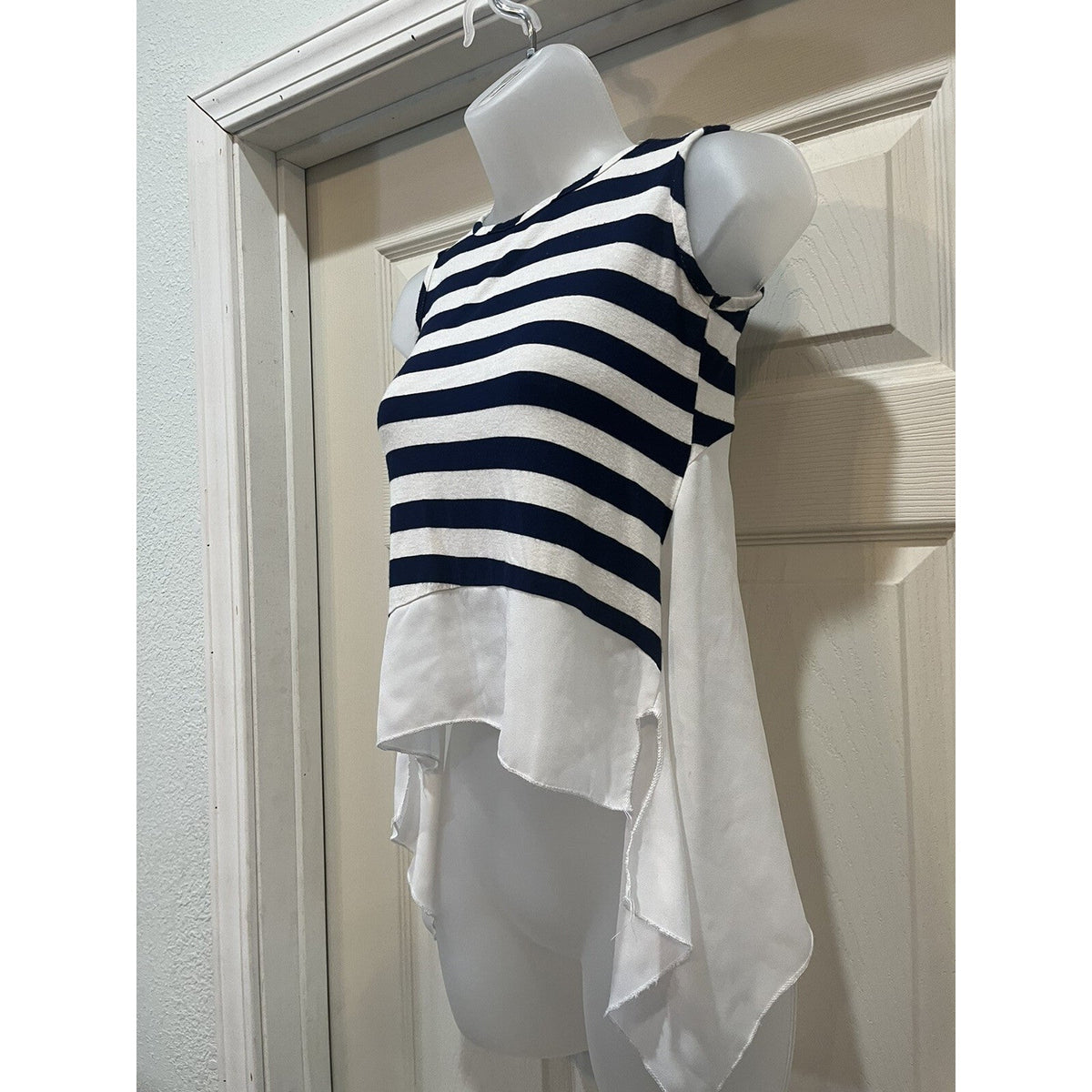 Btween Black and White Sleeveless Ruffled Hem Tank Girls Size 10 Medium