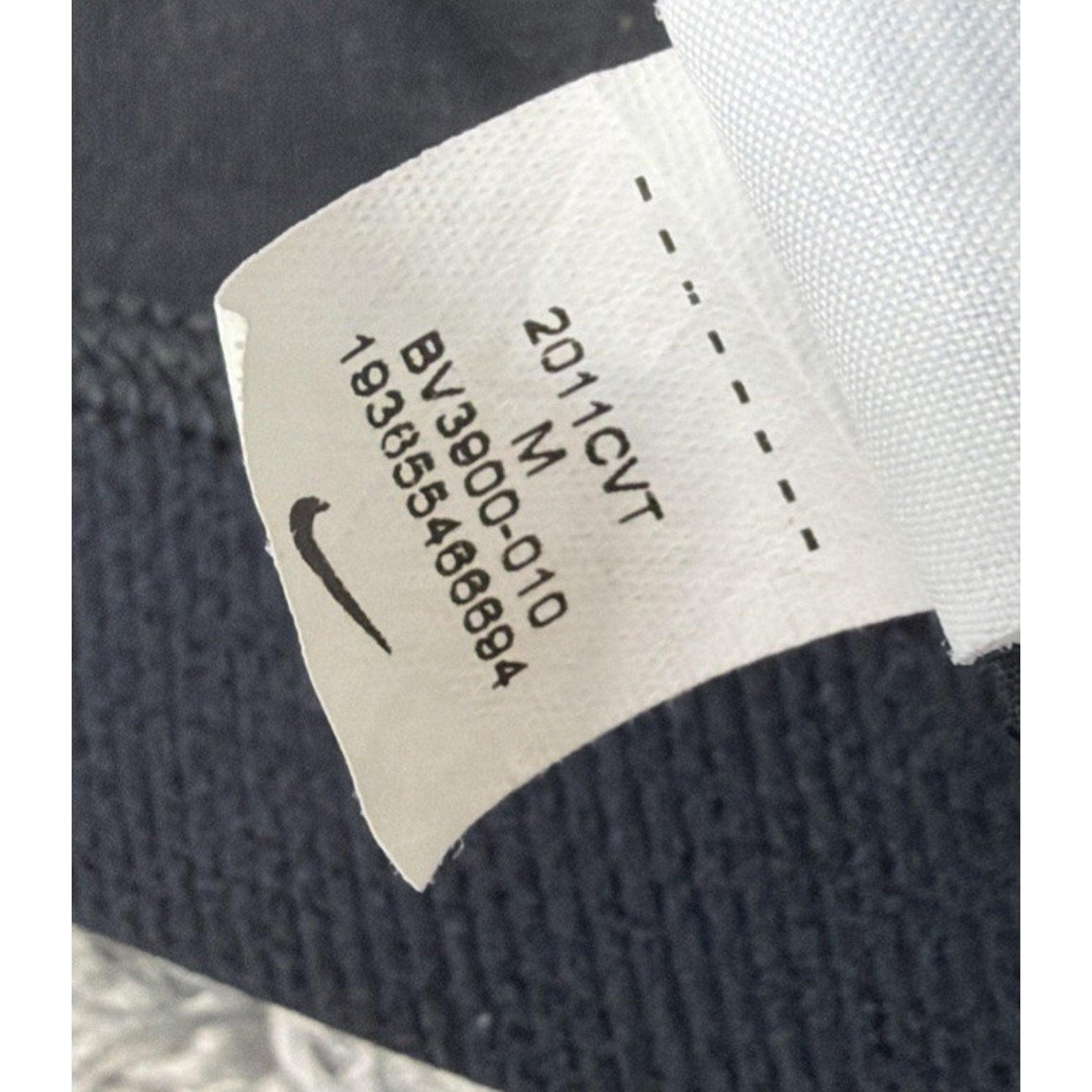 Nike Swoosh Sports Bra Womens Medium Black Athletic BV3900-010 Medium Support