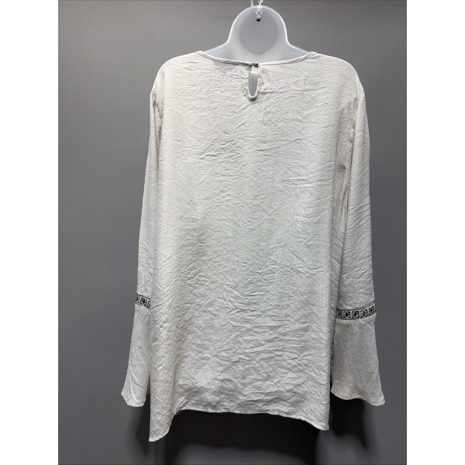 Hannah Womens Top Boho Bell Sleeve Floral Embroidered Peasant Plus Size 3X