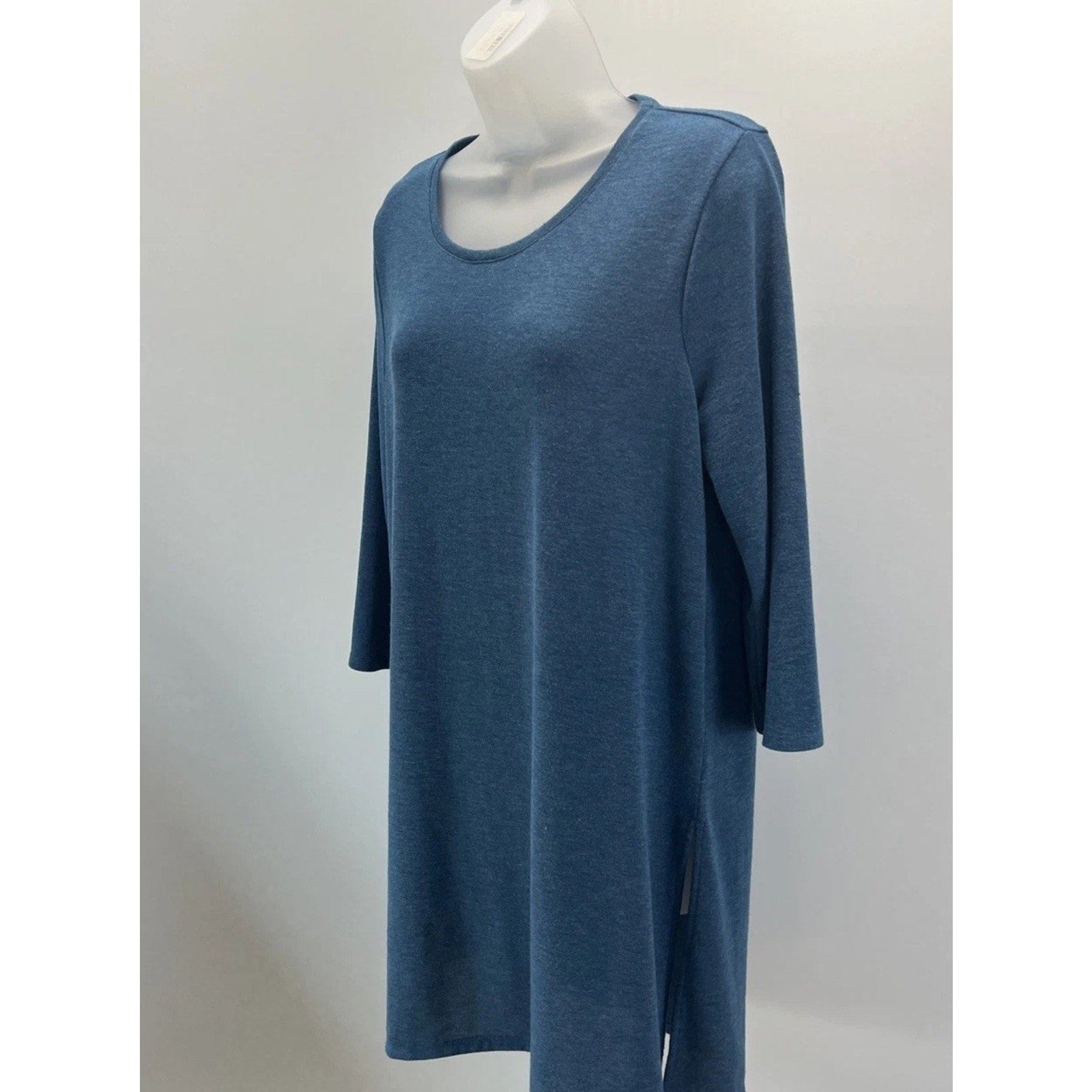 Chico's Size 1 M Blue Tunic Top Blouse 3/4 Long Sleeve Women Soft Rayon Spandex