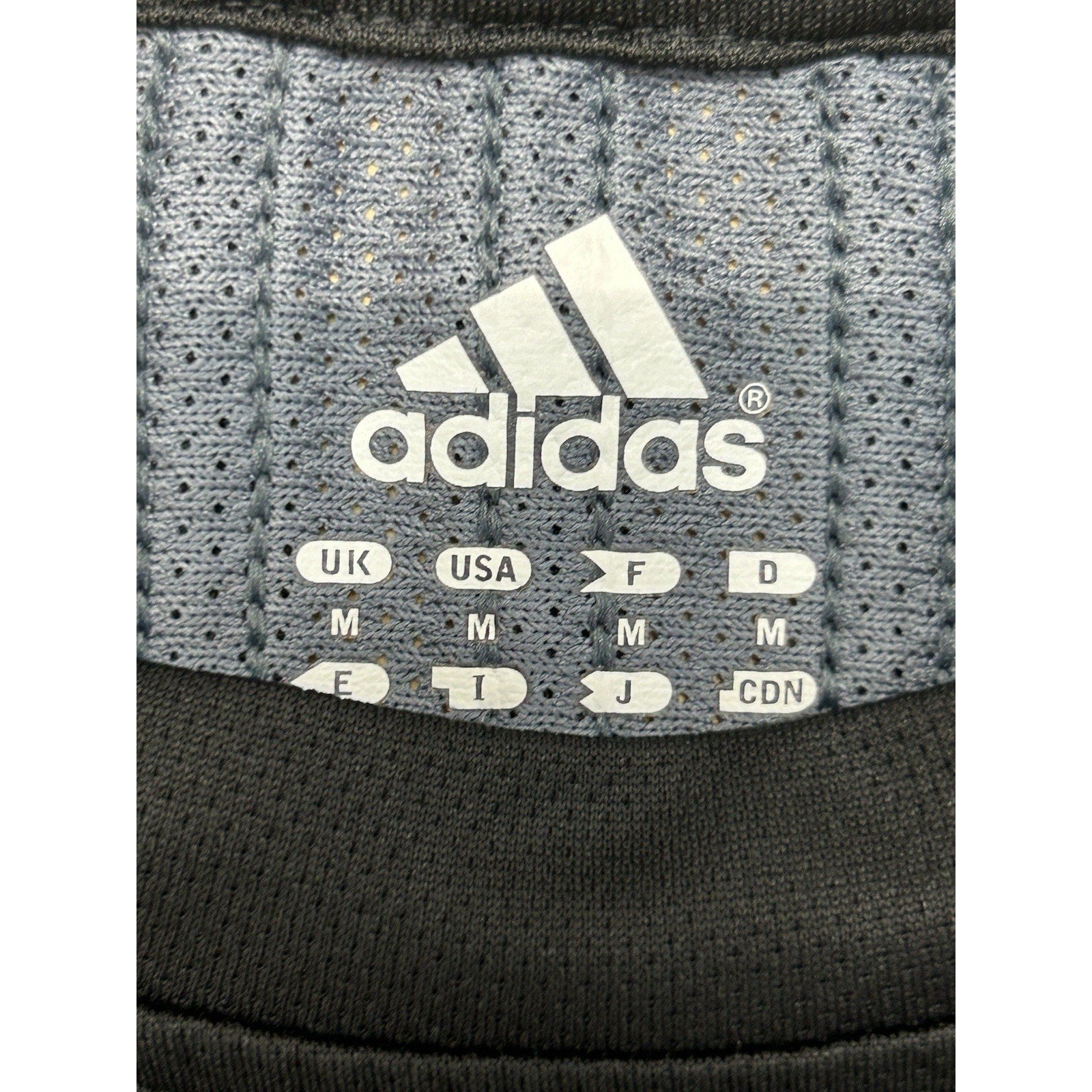 Adidas Black Gray Pullover Three Stripes Top Mens Size Medium Mesh Short Sleeve.