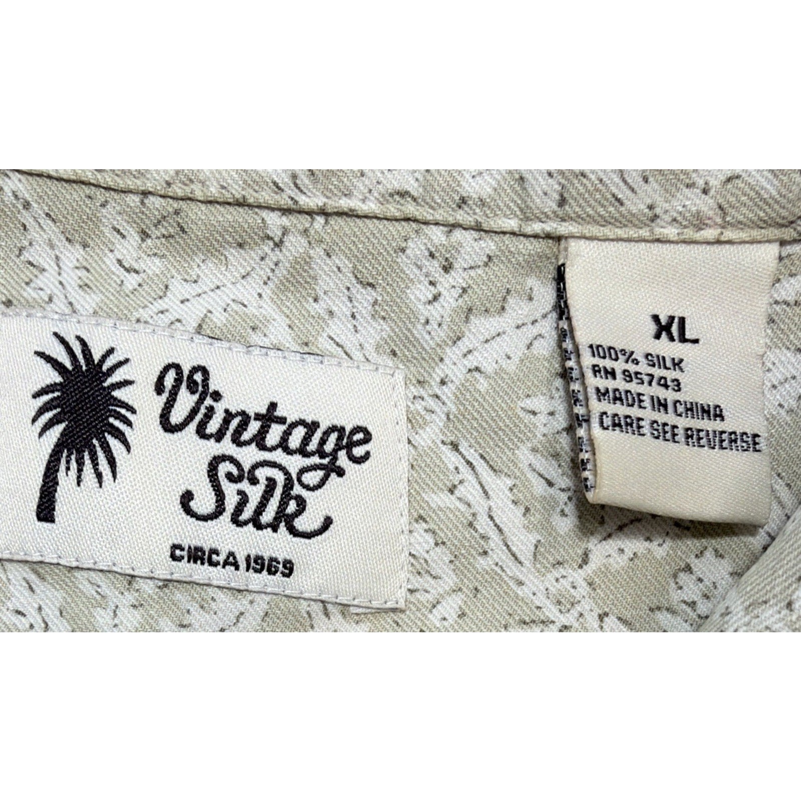 Vintage Silk Shirt Mens XL Geometric Short Sleeve 100% Silk Camp