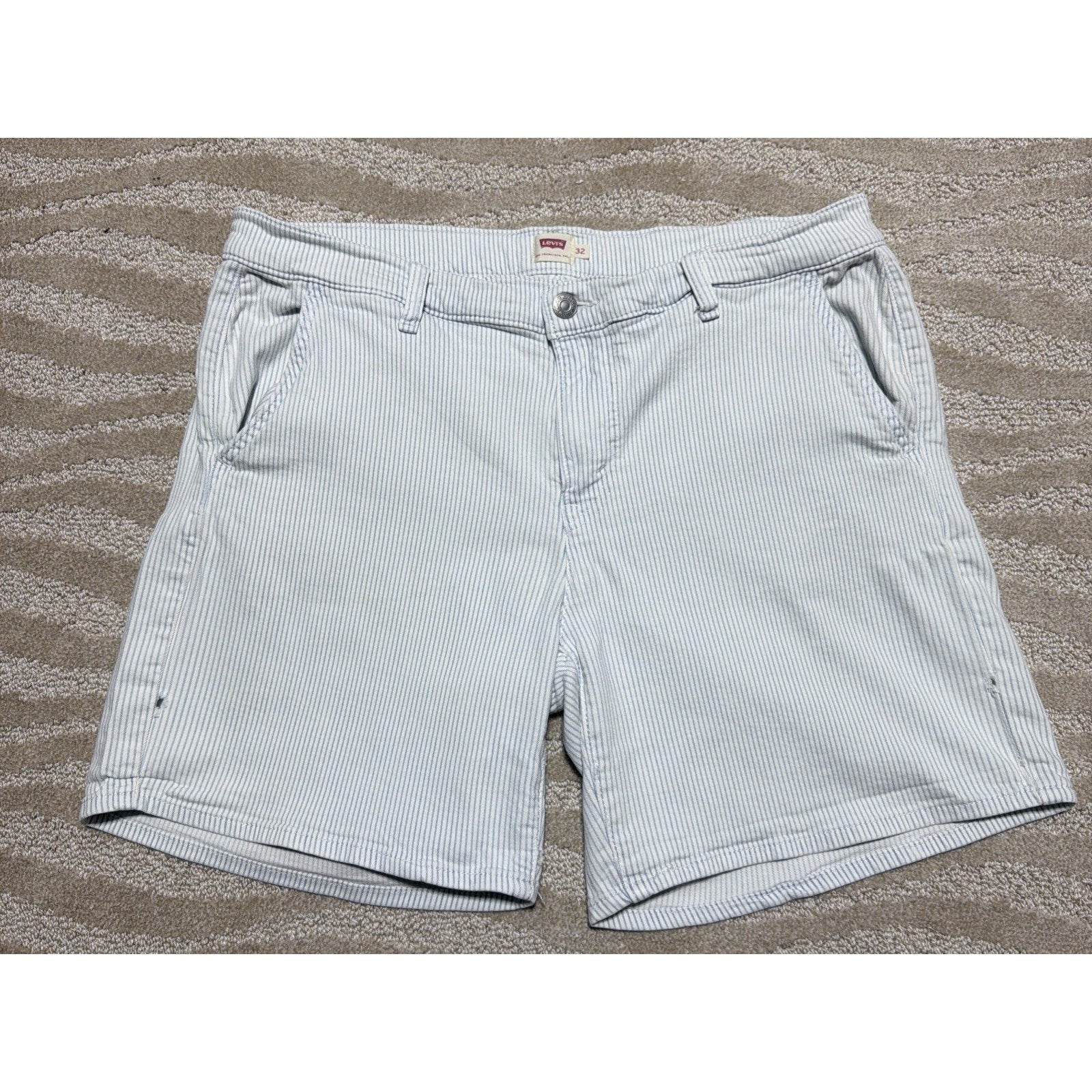 Levi's Omen Women’s Light Blue Striped Denim Jean Bermuda Shorts Size 32