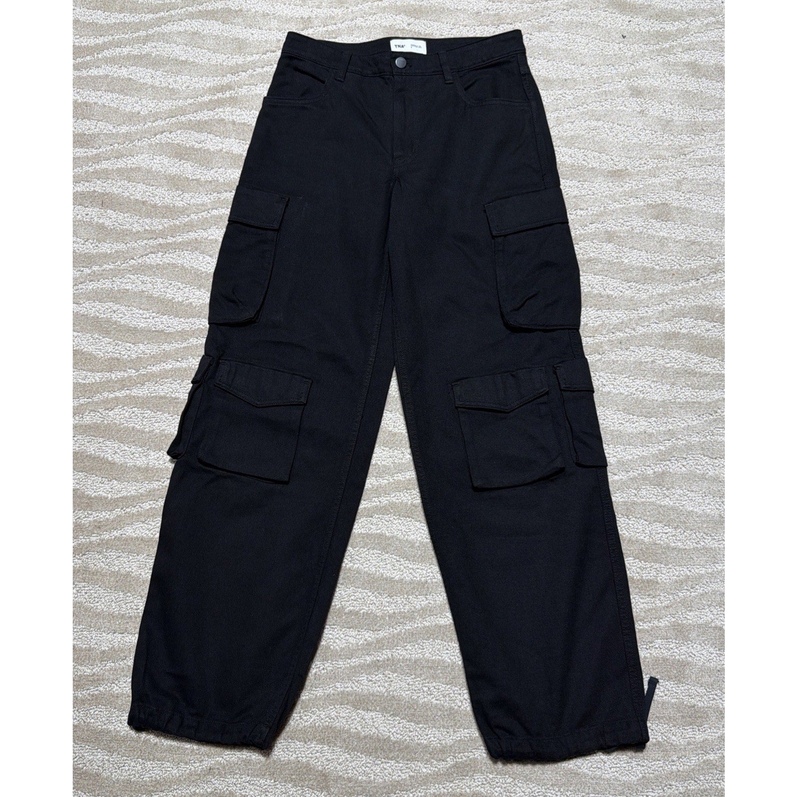 Aritzia TNA Womens Cargo Pants Size 6 Black Drawstring Ankle 30x31 NWOT