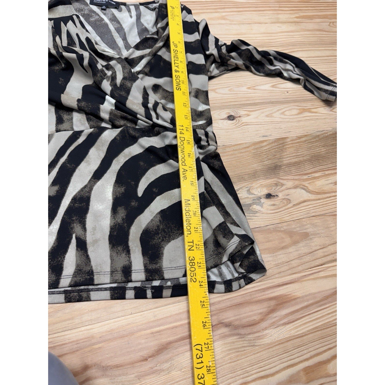 Jones New York Zebra Print Blouse Surplice Cross Over Women’s Size M