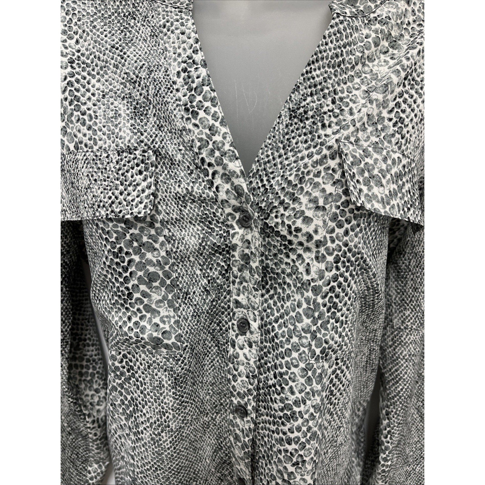 CALVIN KLEIN, WOMENS LS BUTTON DOWN, ANIMAL SKIN PRINT TOP Medium BLACK WHITE