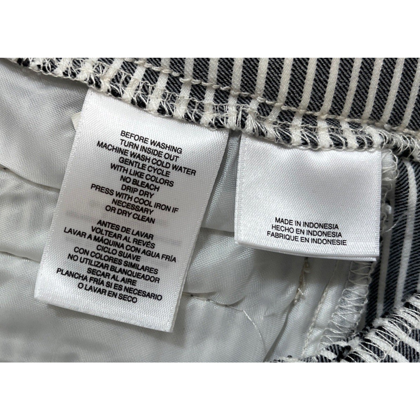 Anne Klein Pull On Slim Crop Pants size L Black White Railroad Stripes EUC