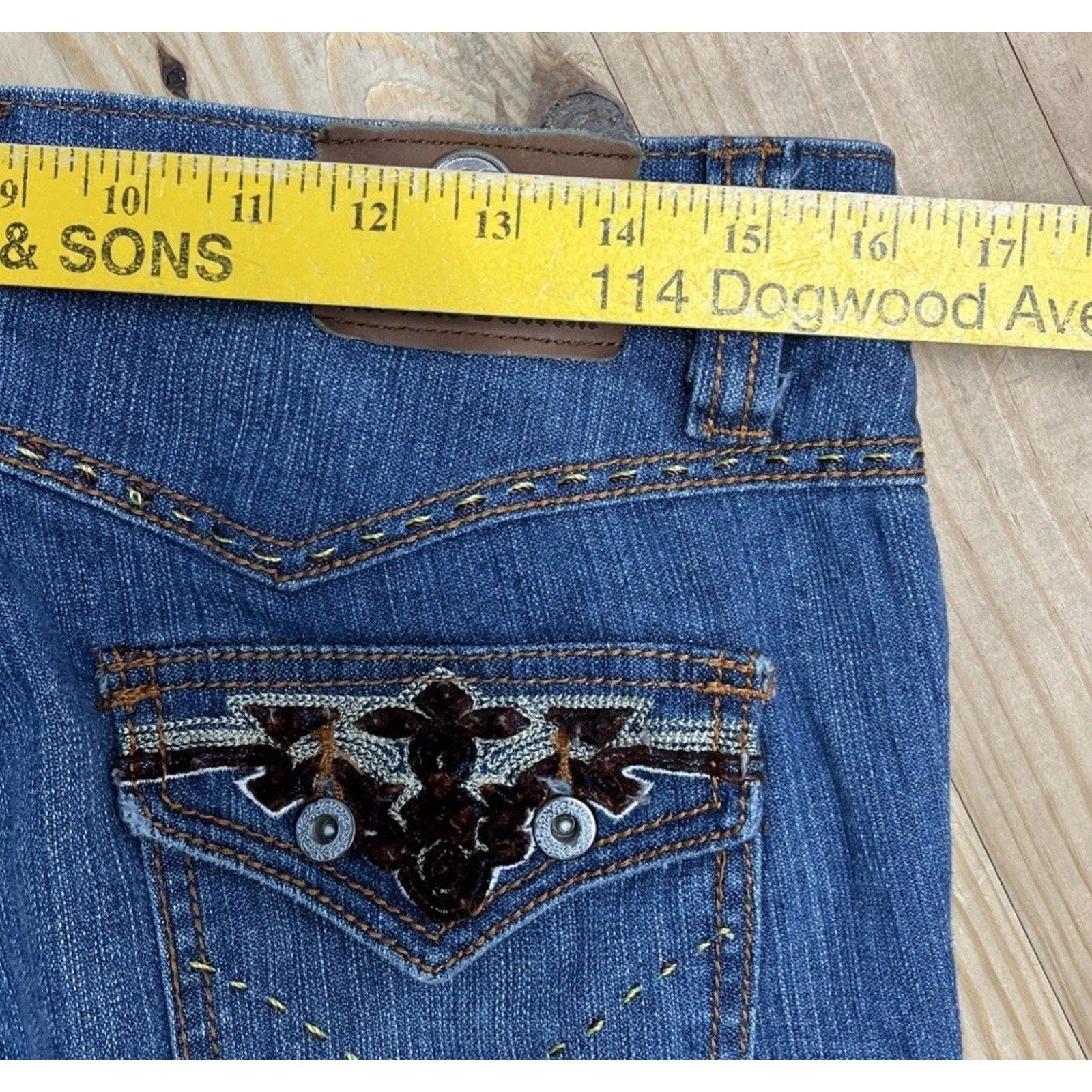 Antik Denim Women size 30 Distressed Bell Bottom Blue Jeans Stitching Southwest