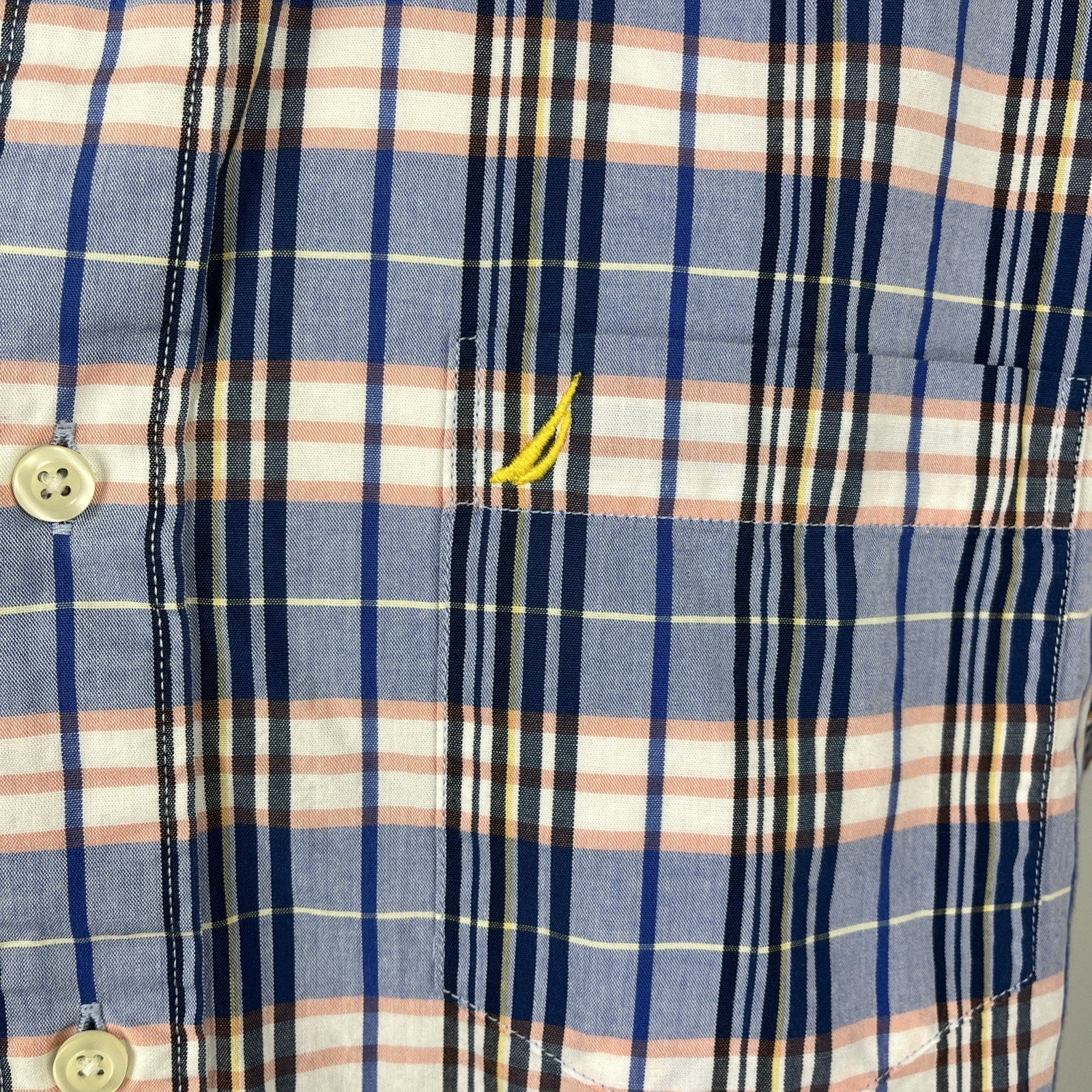 Nautica Button Up Shirt Men M Blue Check Long Sleeve Wrinkle Resistant