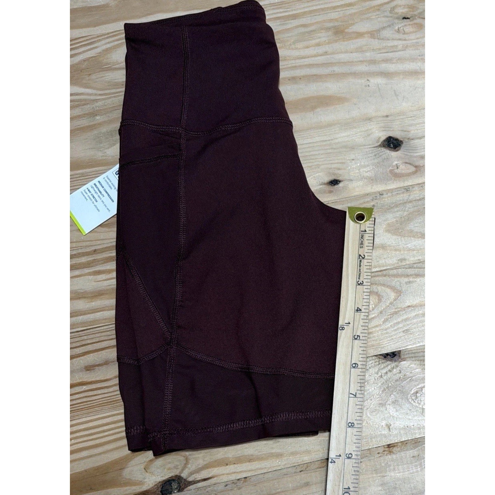 NWT old navy womens S maroon raisin power press bike shorts