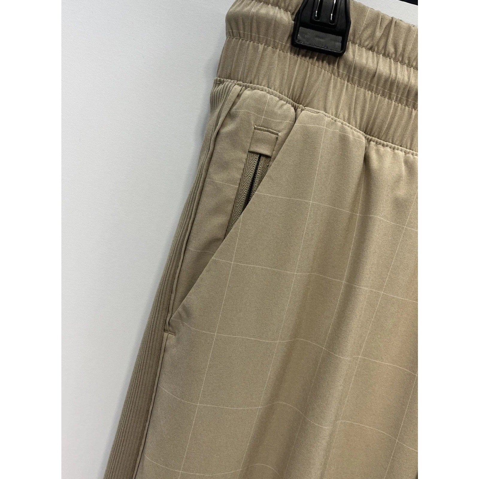 Women's Athleta Brooklyn Textured Jogger Tan Plaid Size 2