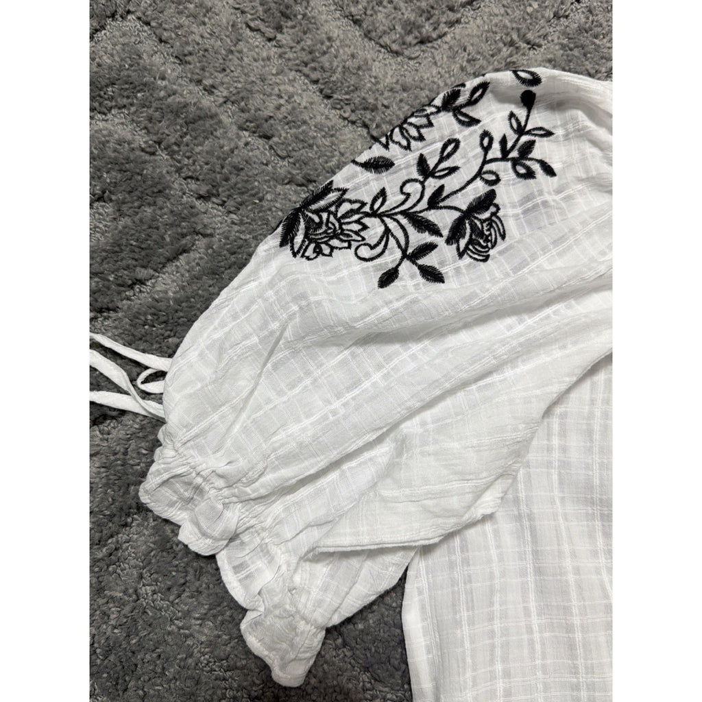 CATO White Floral Embroidered Casual Short Tie Sleeve Top Size 18/20W New
