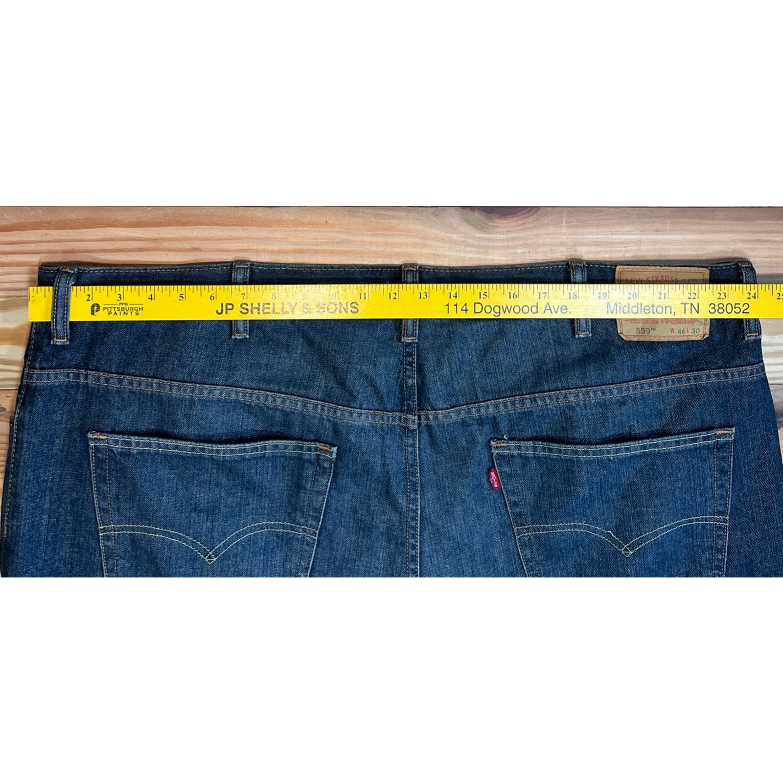 Levi’s 559 Red Tab Relaxed Straight Jeans Size 46x30 EUC