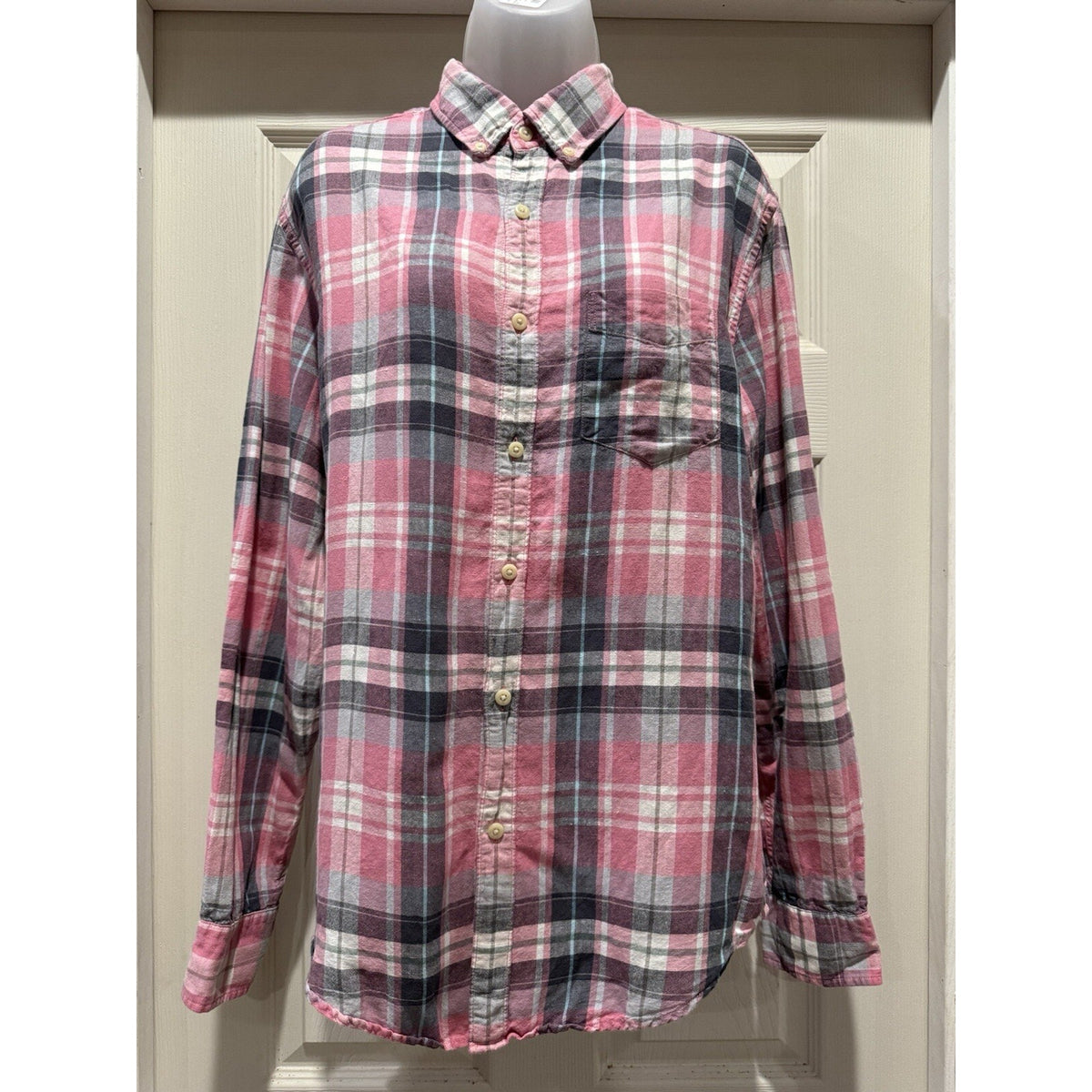 American Eagle Seriously Soft Pink Check Button Down Flannel Size Medium
