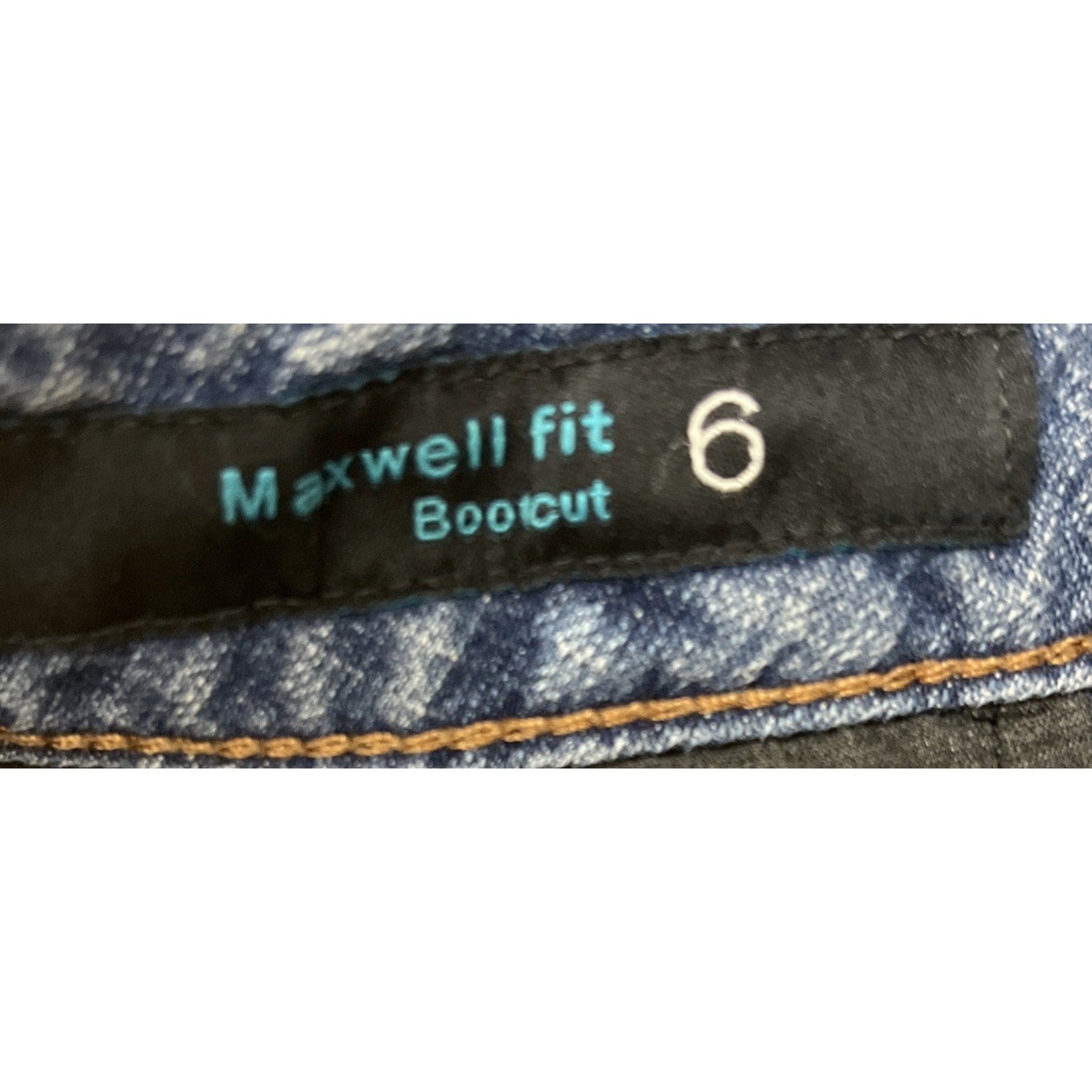 Apt 9 Jeans Womens 6 Blue Maxwell Fit Bootcut Embellished Flap pockets