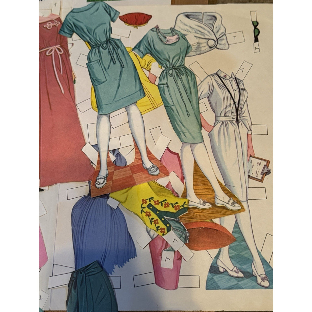 The Nurses Cut Outs Whitman Publishing (1975) 2 Paper Dolls w/ Clothing