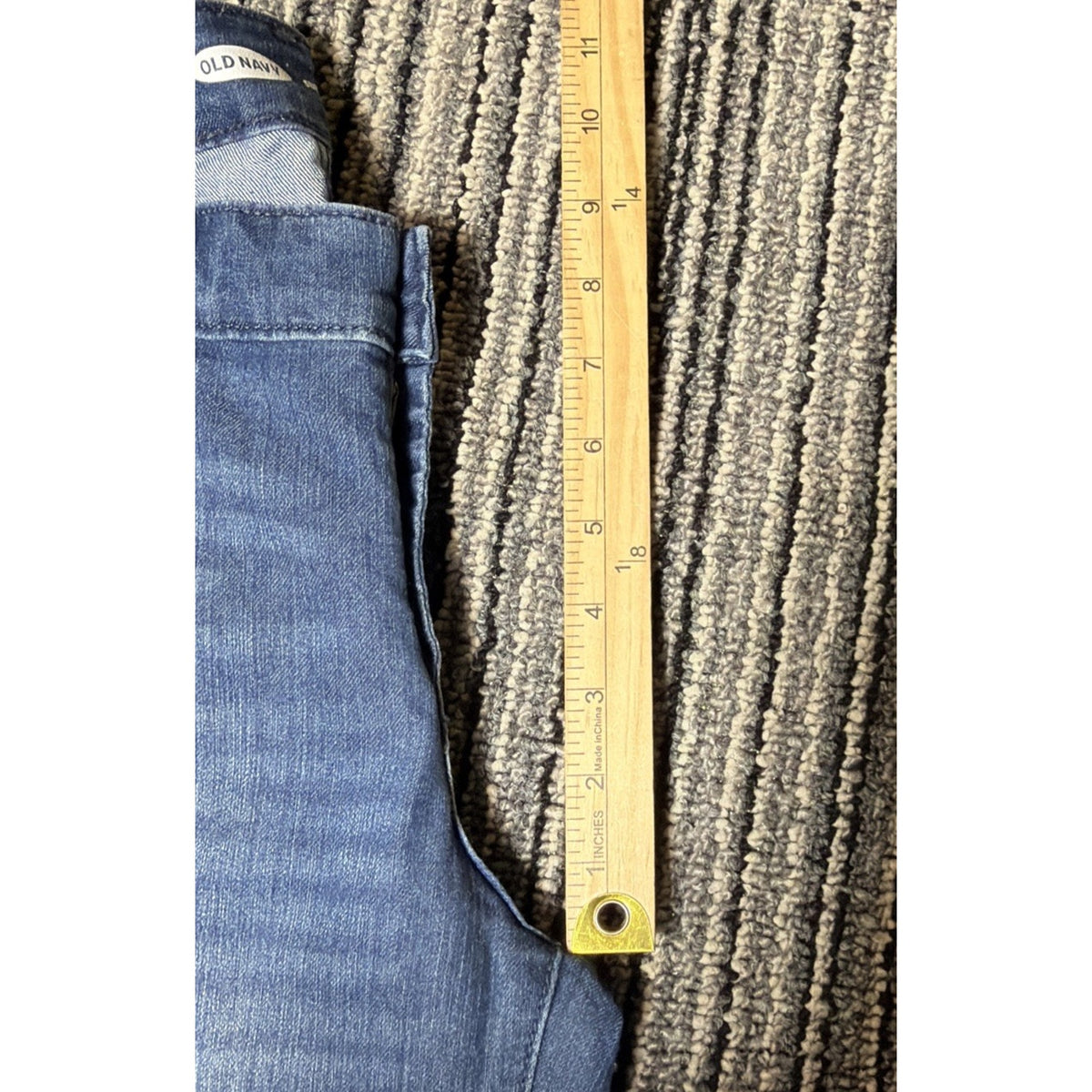Old Navy Jeans Womens 4 BLue Super Skinny Leg Mid Rise Medium Wash Fade Denim