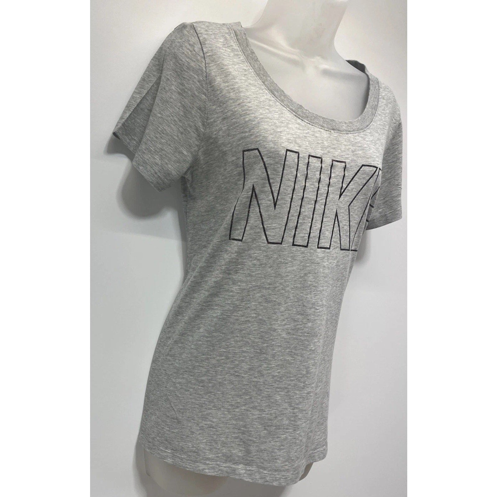 Nike T Shirt Womens Medium Dri FIT Short Sleeve Tee Glitter Logo Tee Grey