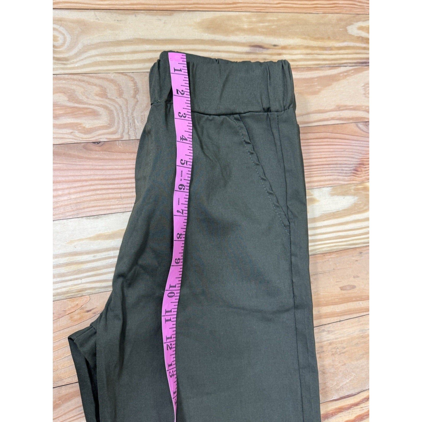 Fierce 605 Buckle Side Skinny Pull On Stretch Size Medium Long Army Green Boho