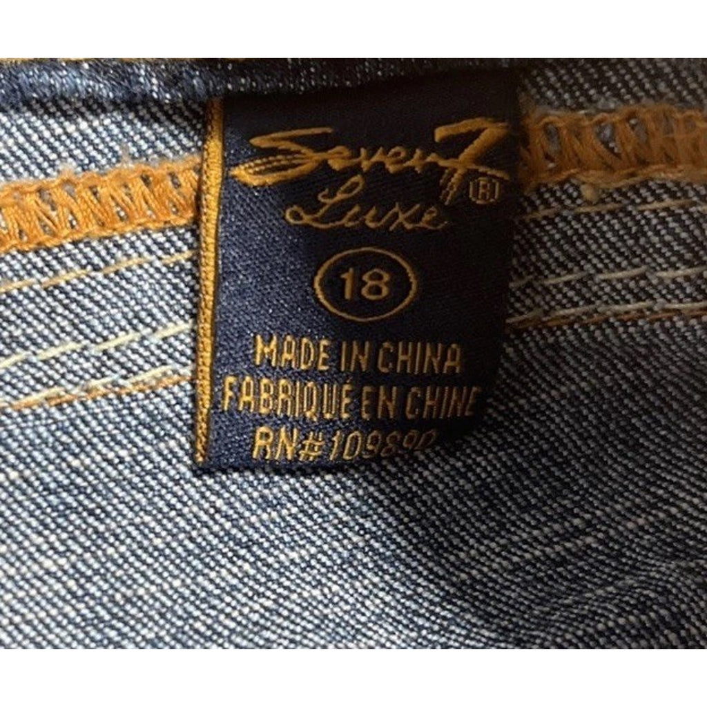 Seven 7 Luxe Shorts Womens Size 18 Blue Denim Midi Embroidered Pockets EUC