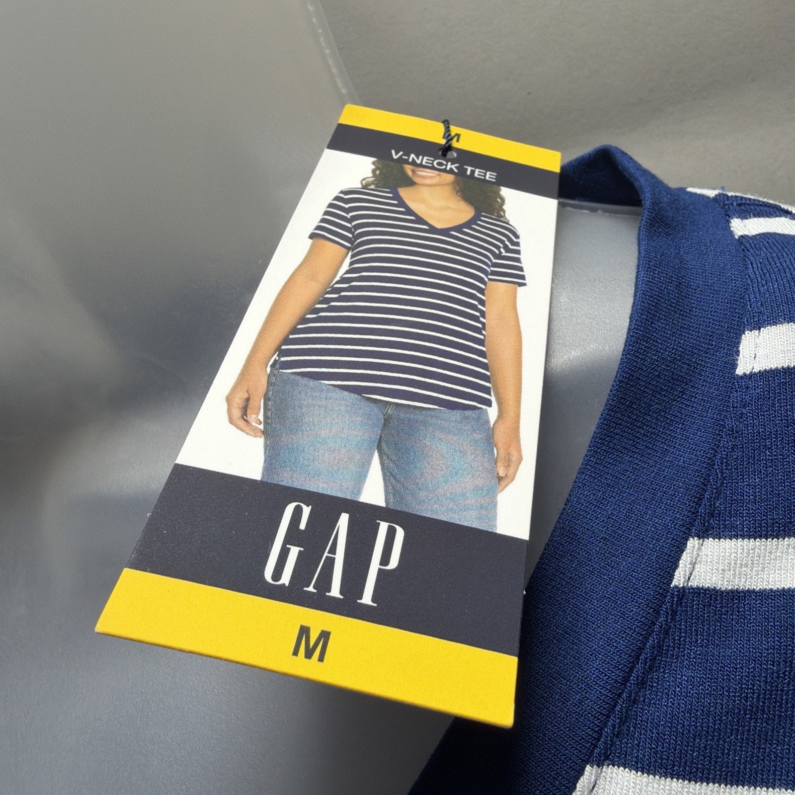 Women's M GAP Blue & White Striped V-Neck Short Sleeve Tee Minimalist NWT