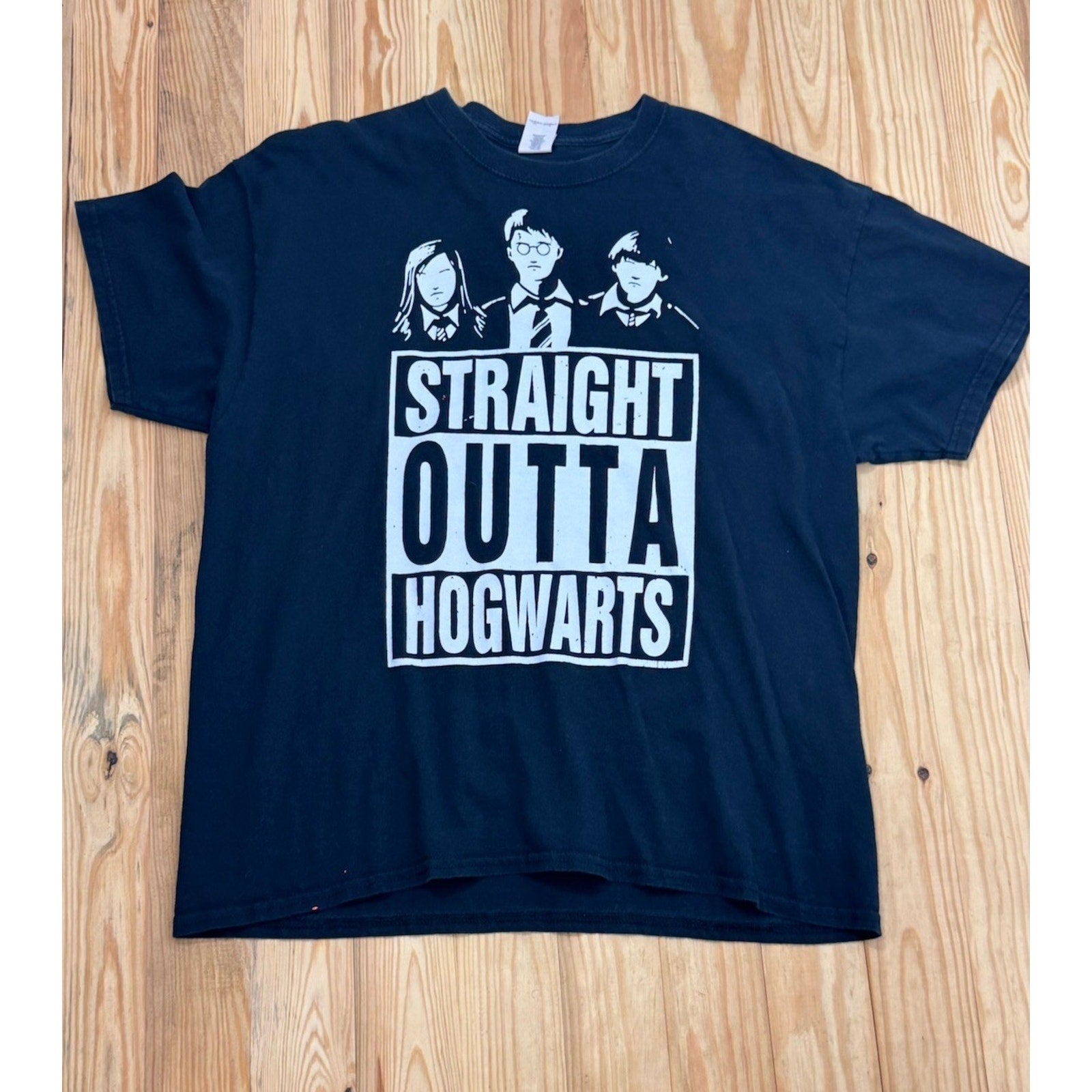 Straight Outta Hogwarts Nerdy Funny T-Shirt Harry Potter Wizards Witches