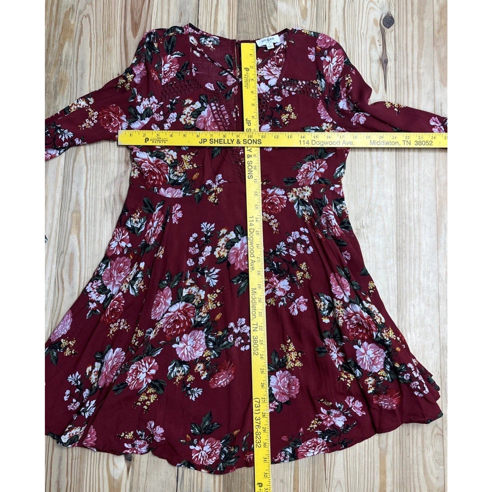 Umgee Wine ruffled embroidered Boho keyhole Swing dress Size Small