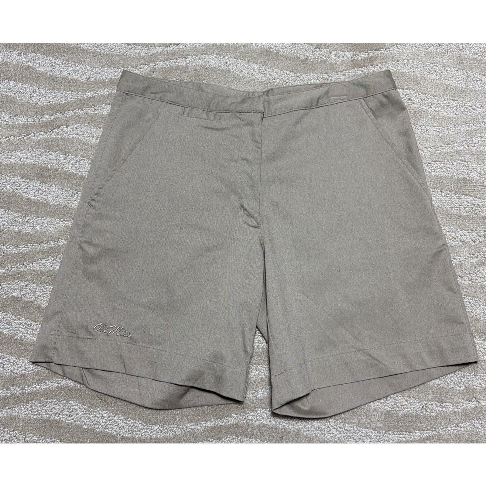 Ole Miss Rebels Nike NCAA Team Shorts Womens 10 Beige Flat Front Chino EUC