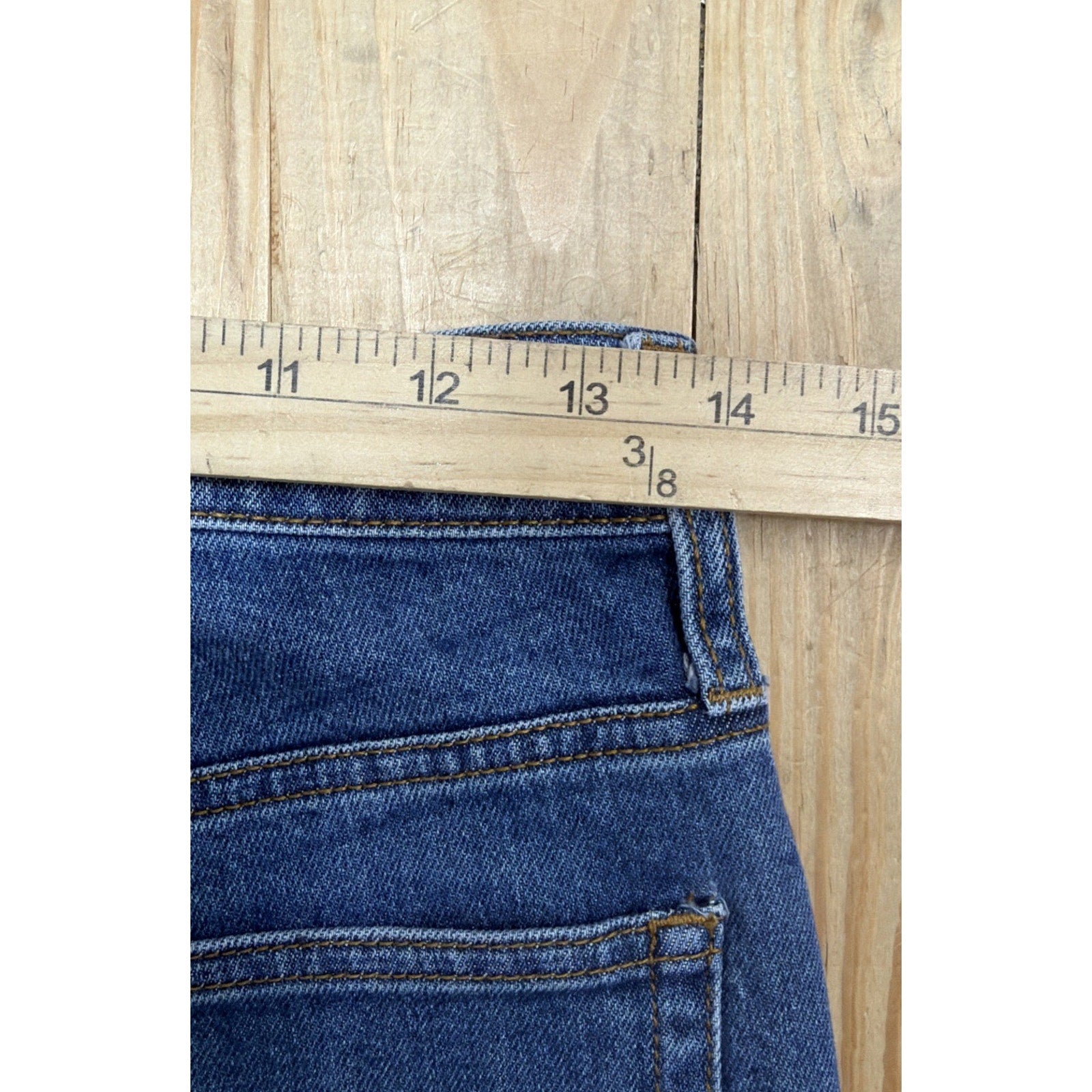 J. Crew Essential High Rise Straight Jean size 26 in Medium Wash