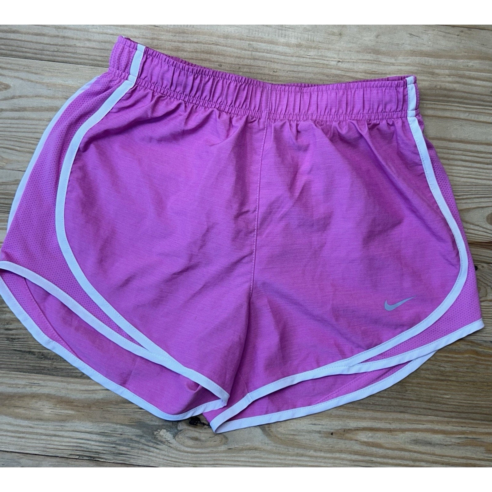 Nike Women's Size XS Athletic Shorts Dri Fit Gym Run Pink-White Polyester Liner.