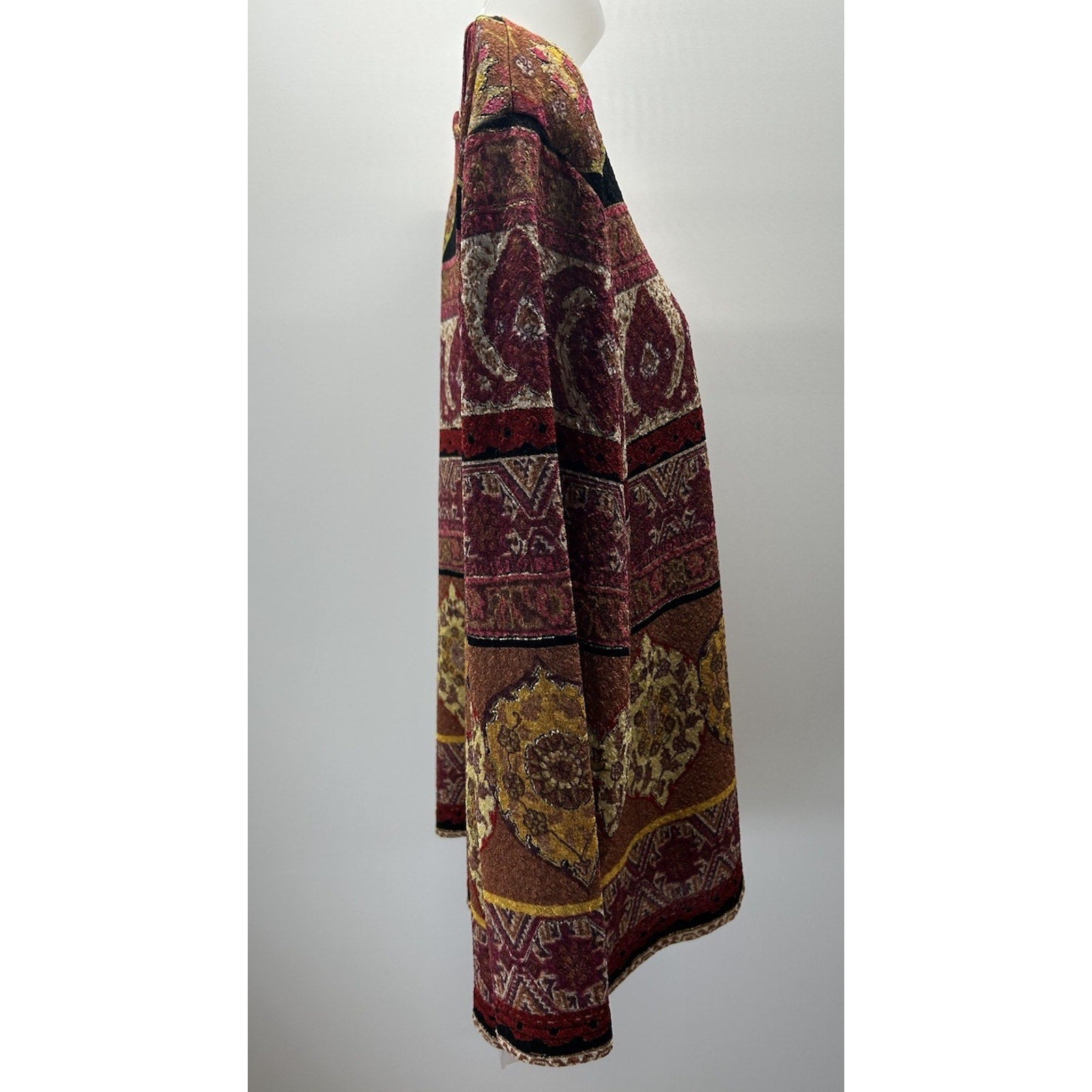 Napa Valley Womens Size XL Blk/Red Floral V-neck Stretch Top.