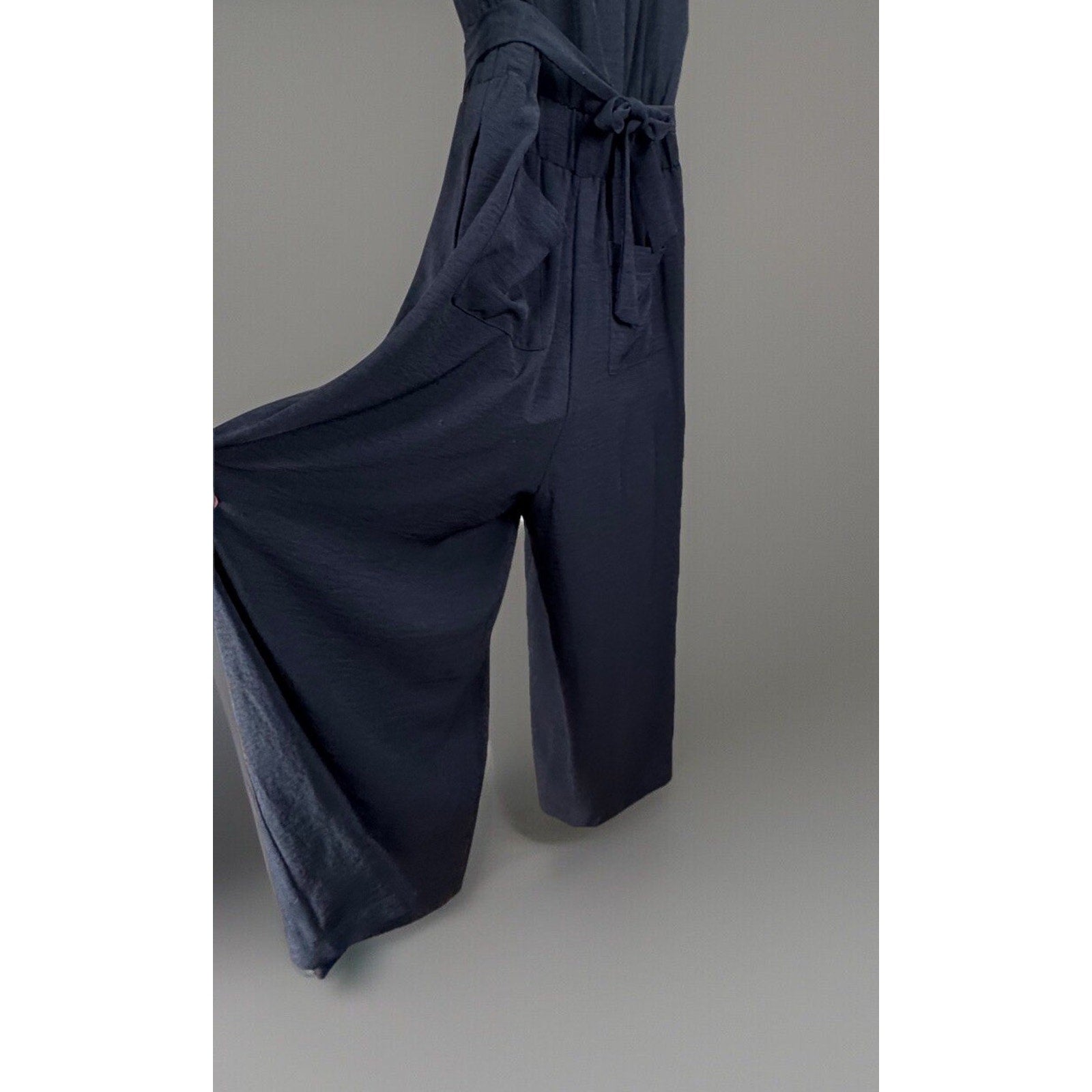 Calvin Klein Jumpsuit Women’s Black Wide Leg Elastic Tie Waist Size 10