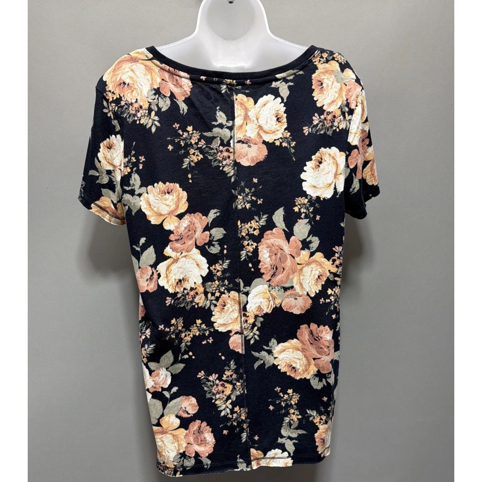 Maurices 24/7 Floral Short Sleeve Blouse Size Large Blue NWT
