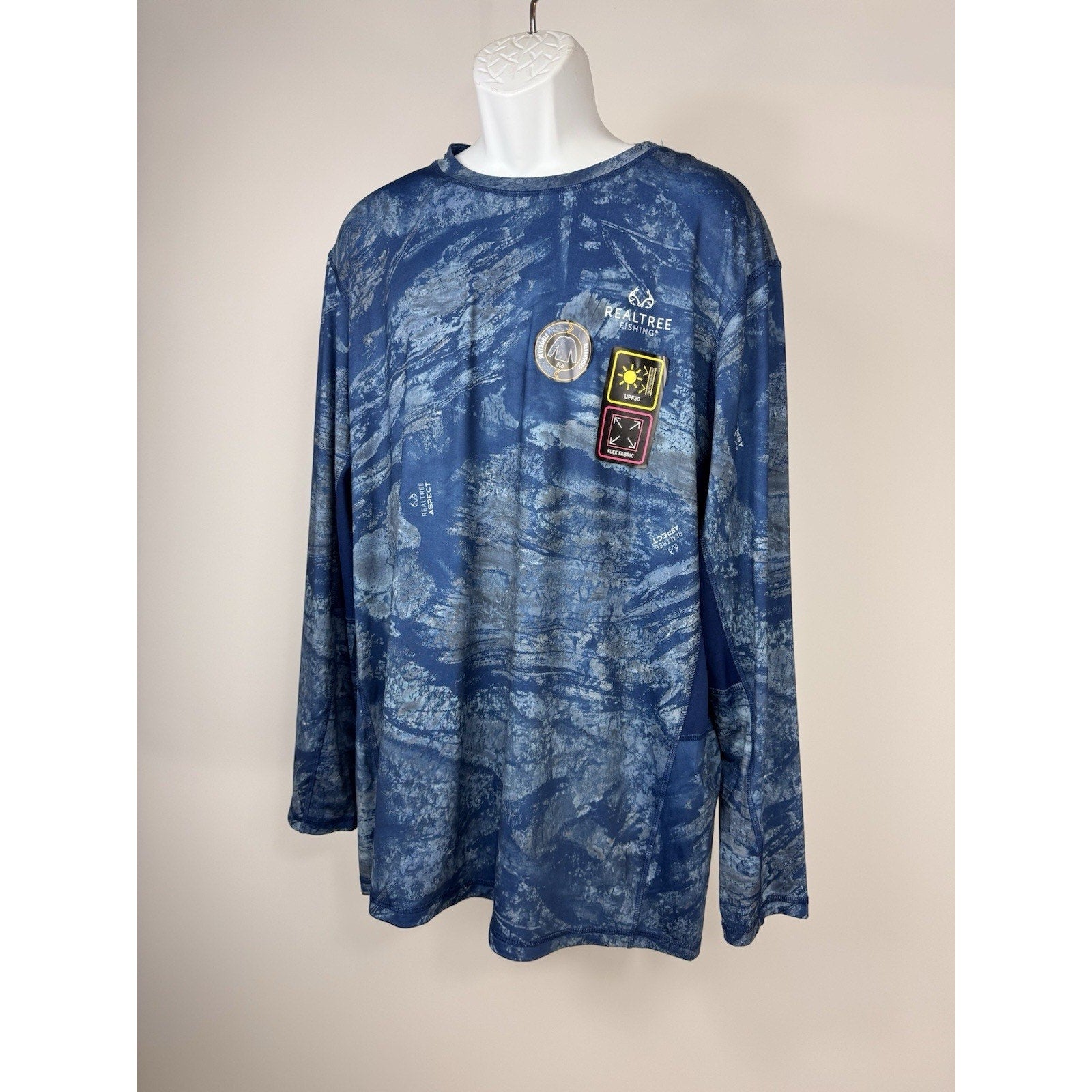 NEW Realtree Fishing Men's Shirt in Blue Reversible UPF30 Size 2XL