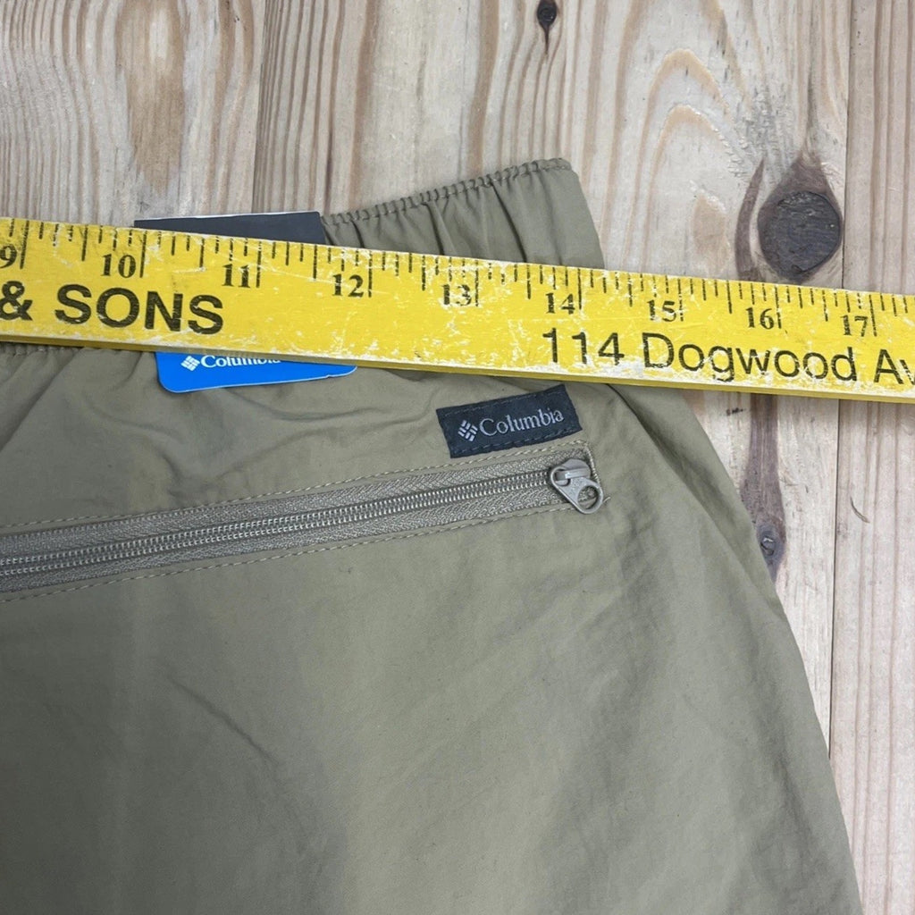 NWT Columbia Men's Omni-Shade Lined Relaxed Shorts 8”- Small