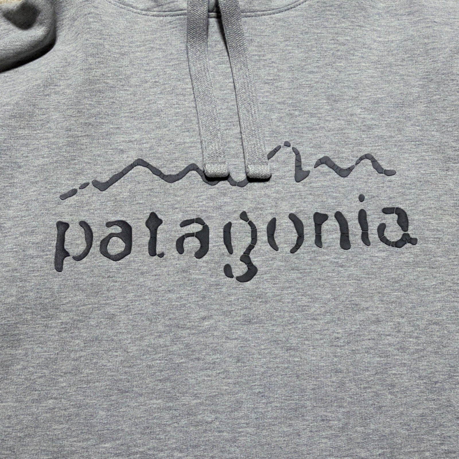 Men’s L Patagonia Gray Hoodie with Graphic Logo Organic Cotton Stretch