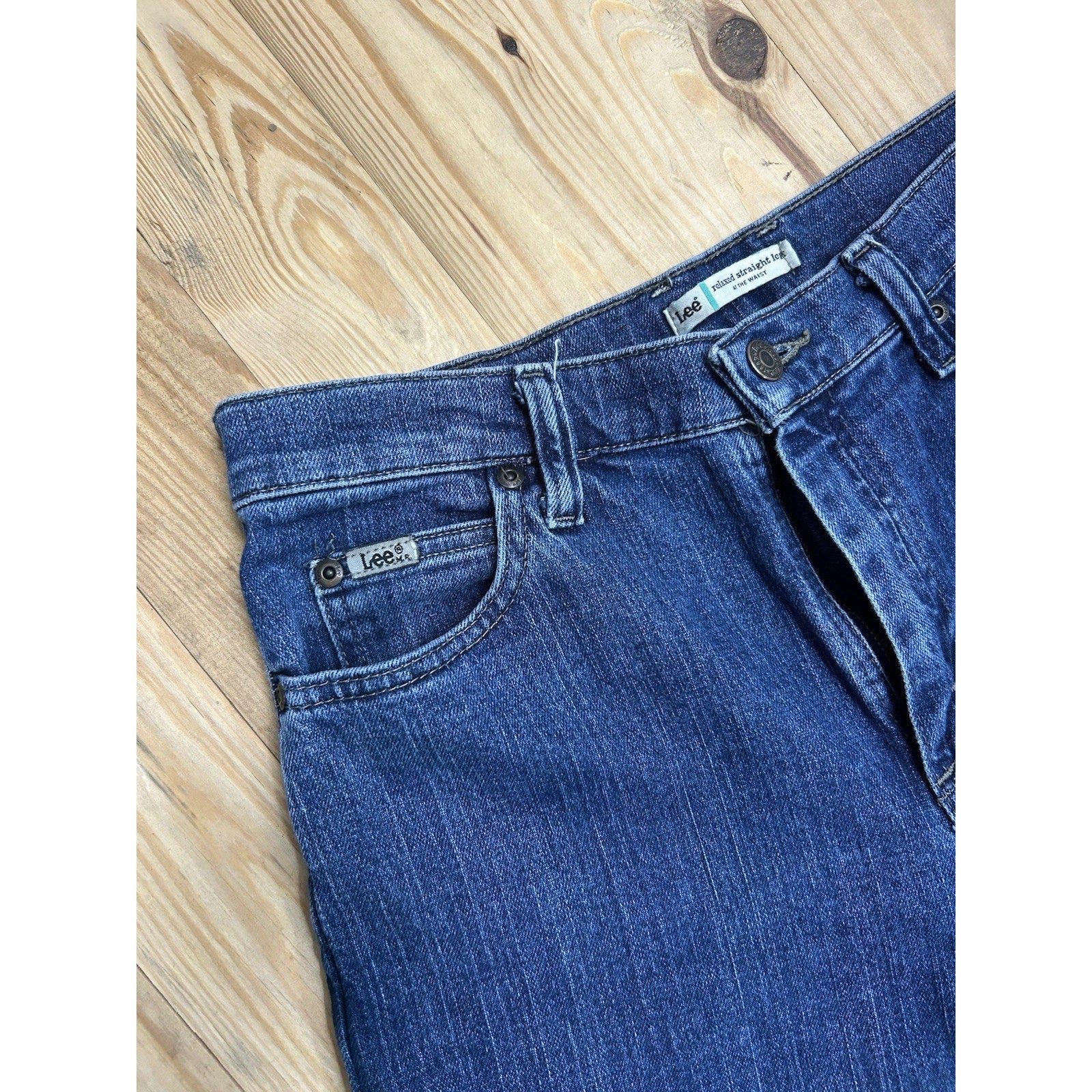 Vintage Lee Jeans Women 6L hemmed Blue Denim Regular Fit Straight Leg Style