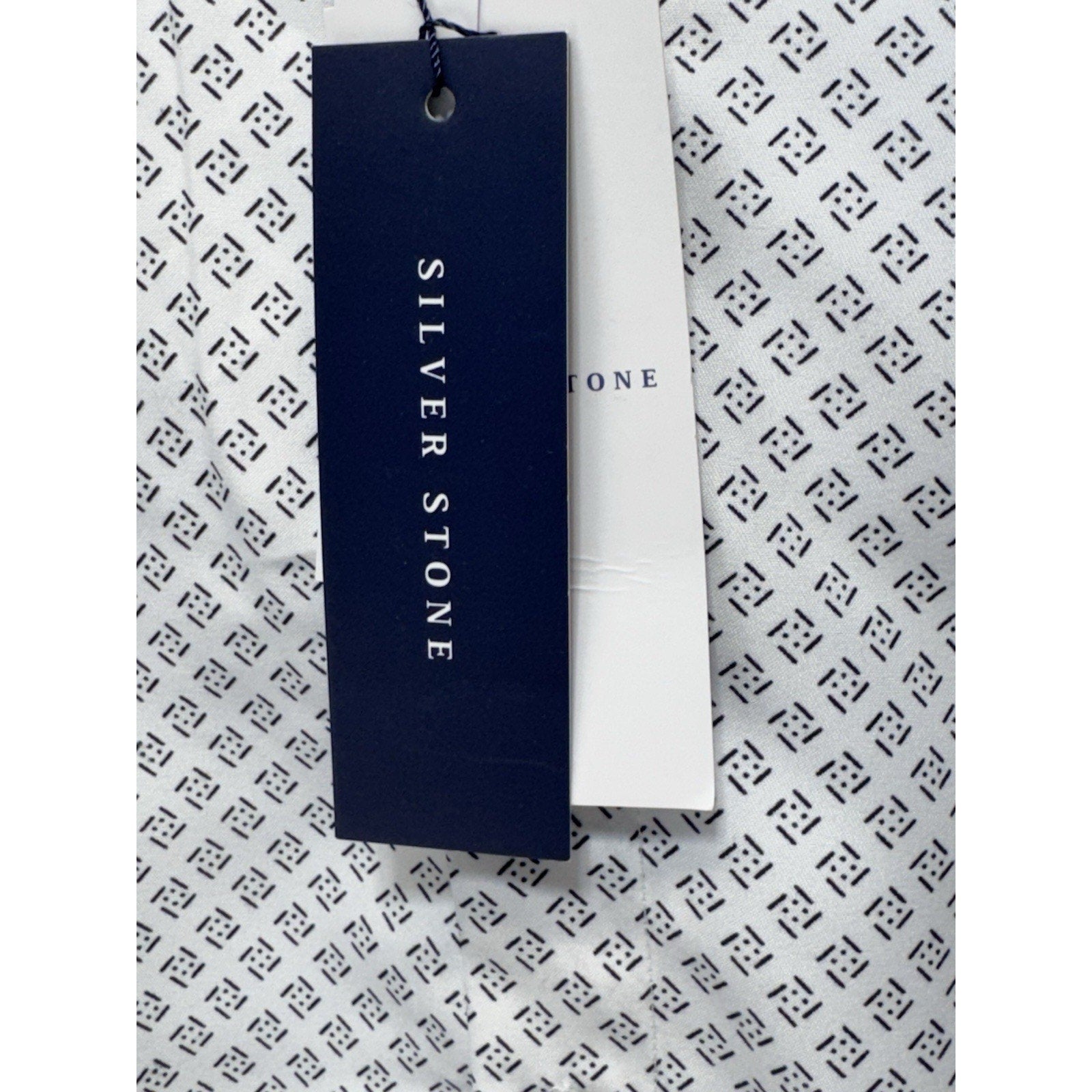 NWT Silver Stone White Black Geometric Print Modern Fit Button-Up Shirt Mens M