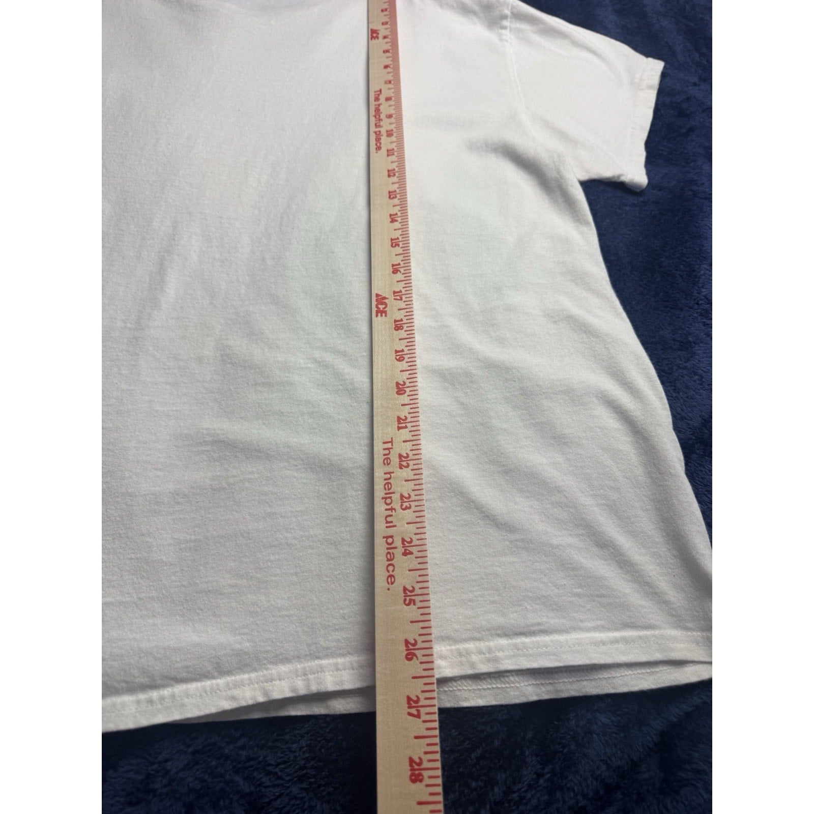 Memphis Grizzlies Mens Measures Size XL White Majestic T-Shirt Missing tag