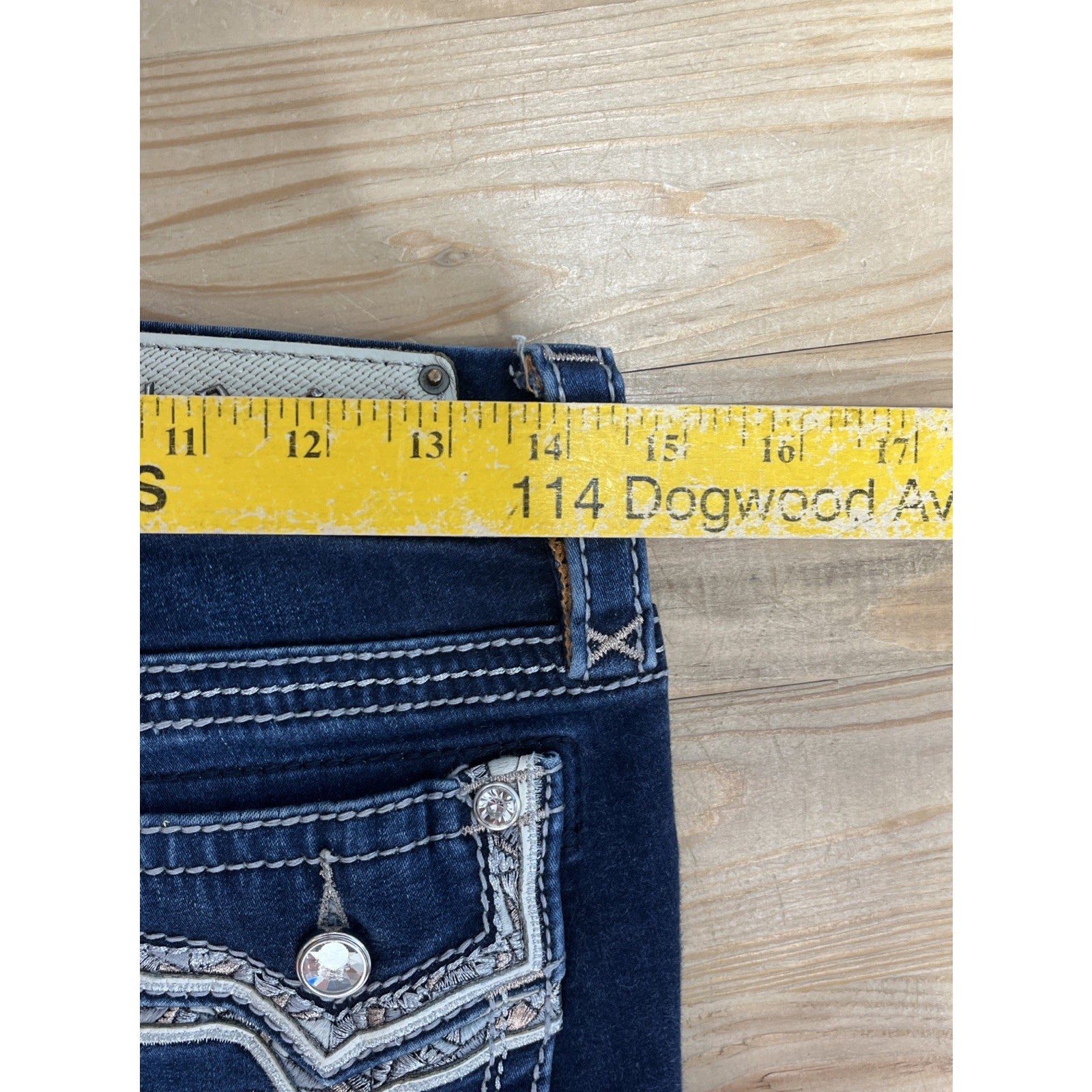 Women's Rock Revival Jeans Size 25 Betty Crop Cut Dark Wash