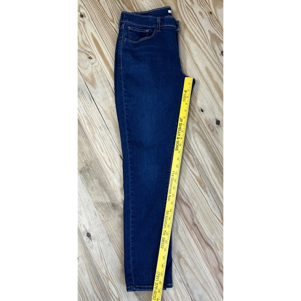 Levi Strauss Curvy Skinny Blue Jeans Size 32