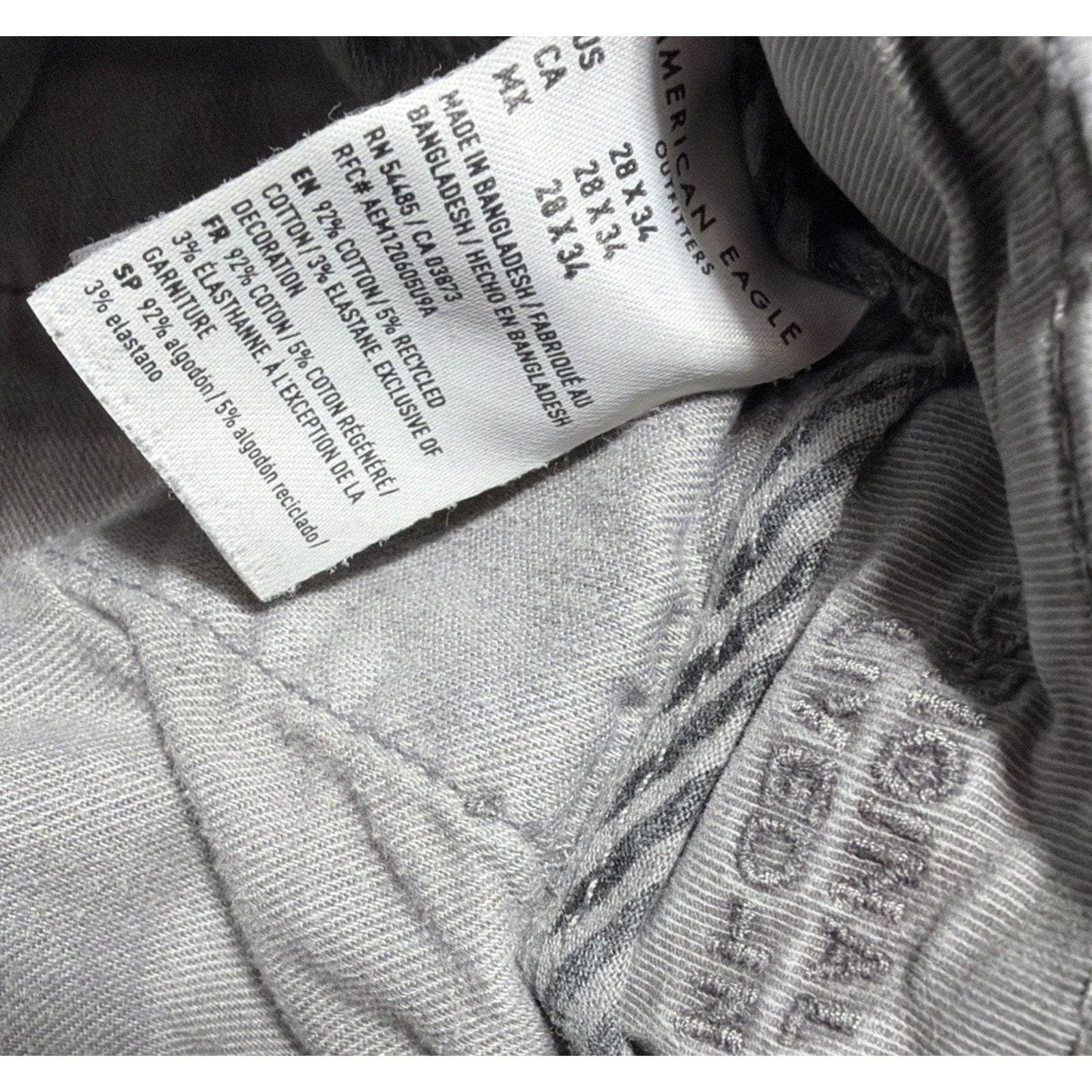 American Eagle Original Straight Lived In Khakis Gray Flex Chino Pants 28x34