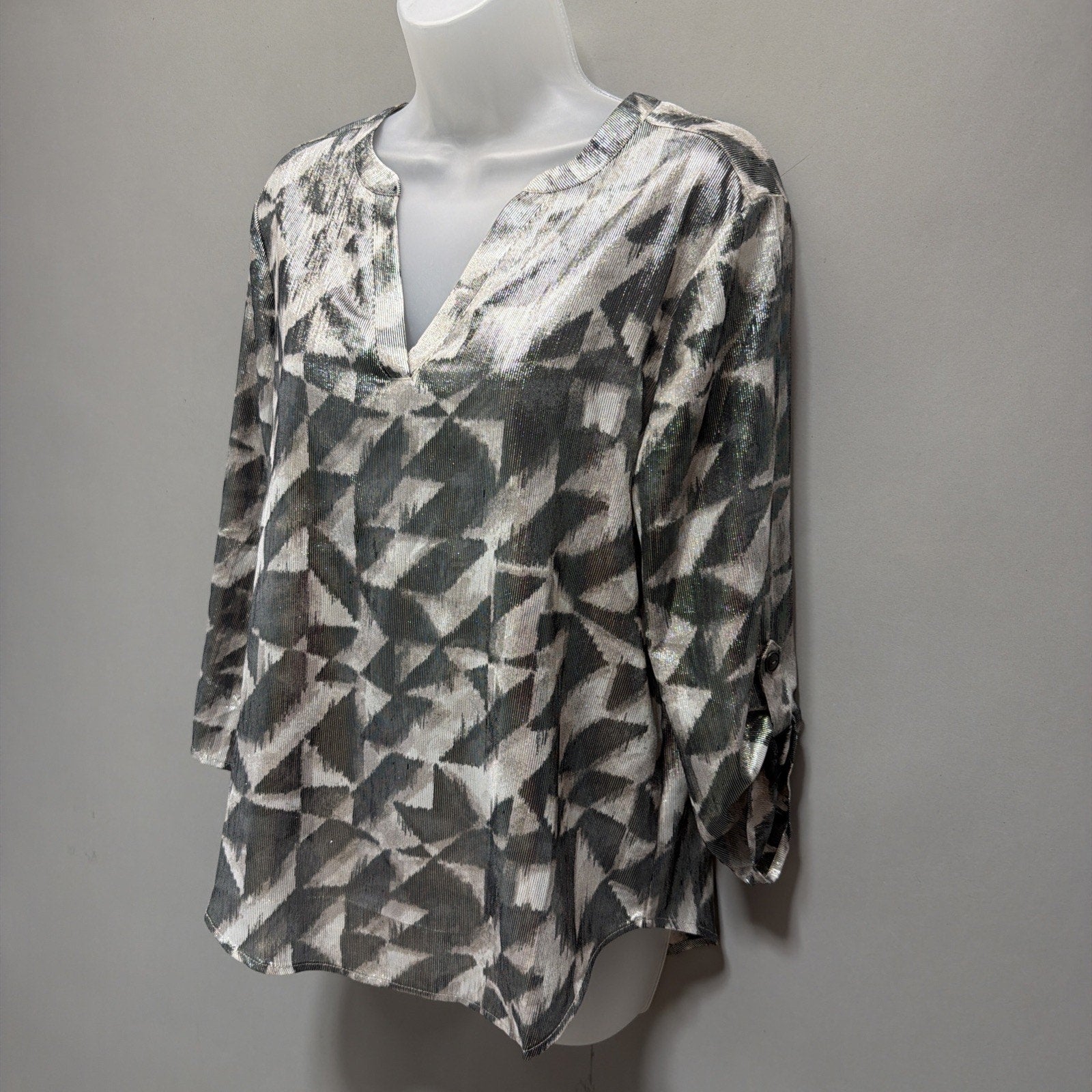 Maurices Atwood Geo Metallic 3/4 Sleeve Popover Blouse Size Small NWT