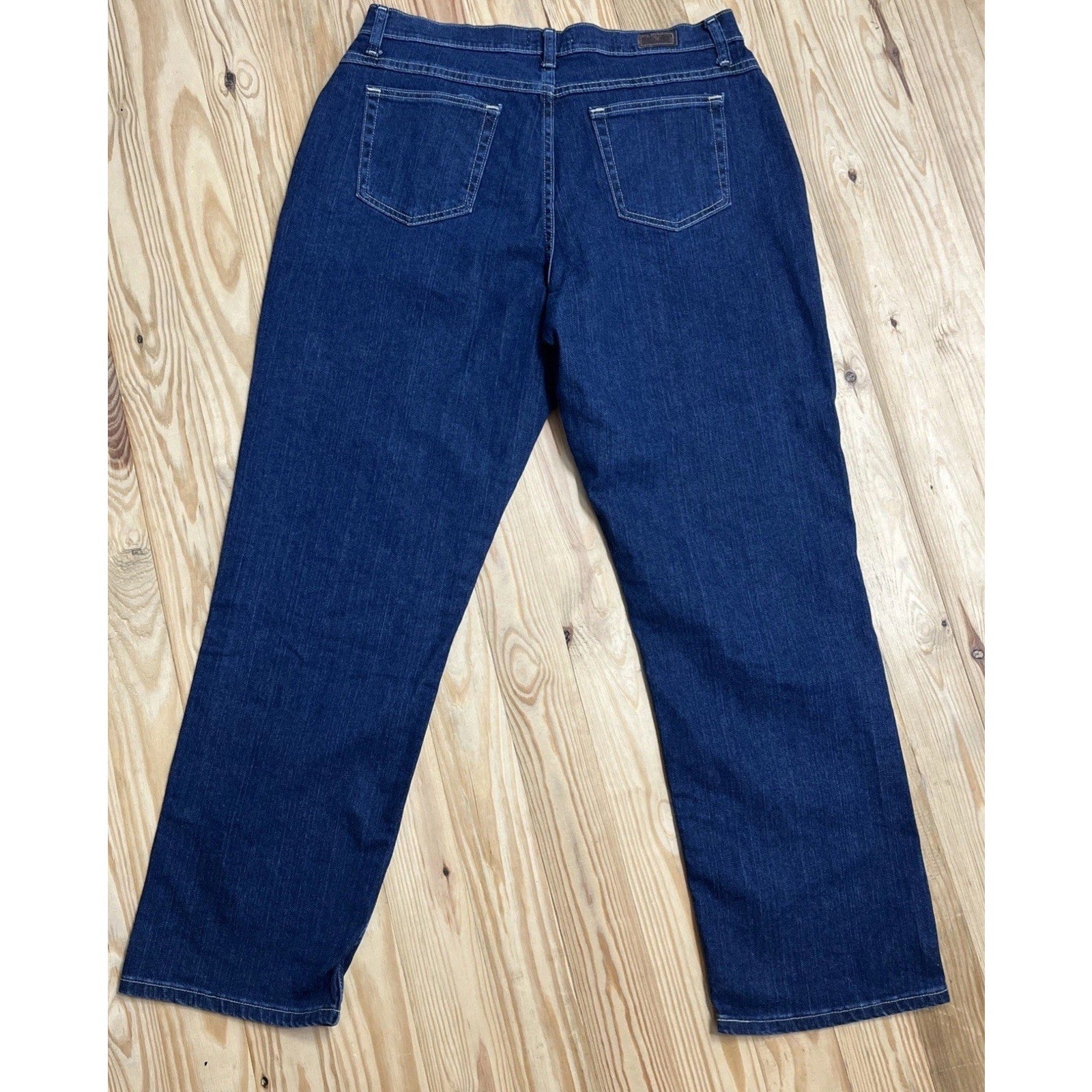Lee Straight Jeans NEW Relaxed Fit Mid Rise Size 16 NWT Inseam Approx 30.5”