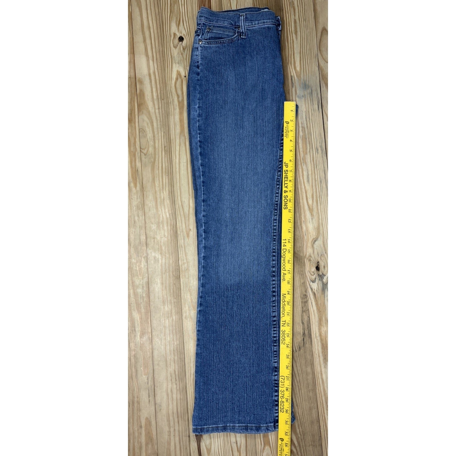 As Real As Wrangler Womens Jeans Size 4x32 Med Wash Blue Denim Bootcut