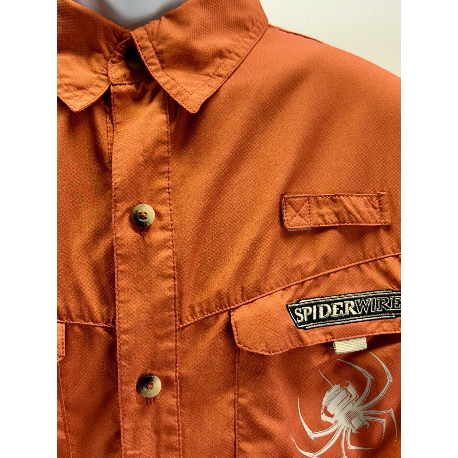 SpiderWire Men's Short Sleeved Button Down Fishing Shirt. Size XL
